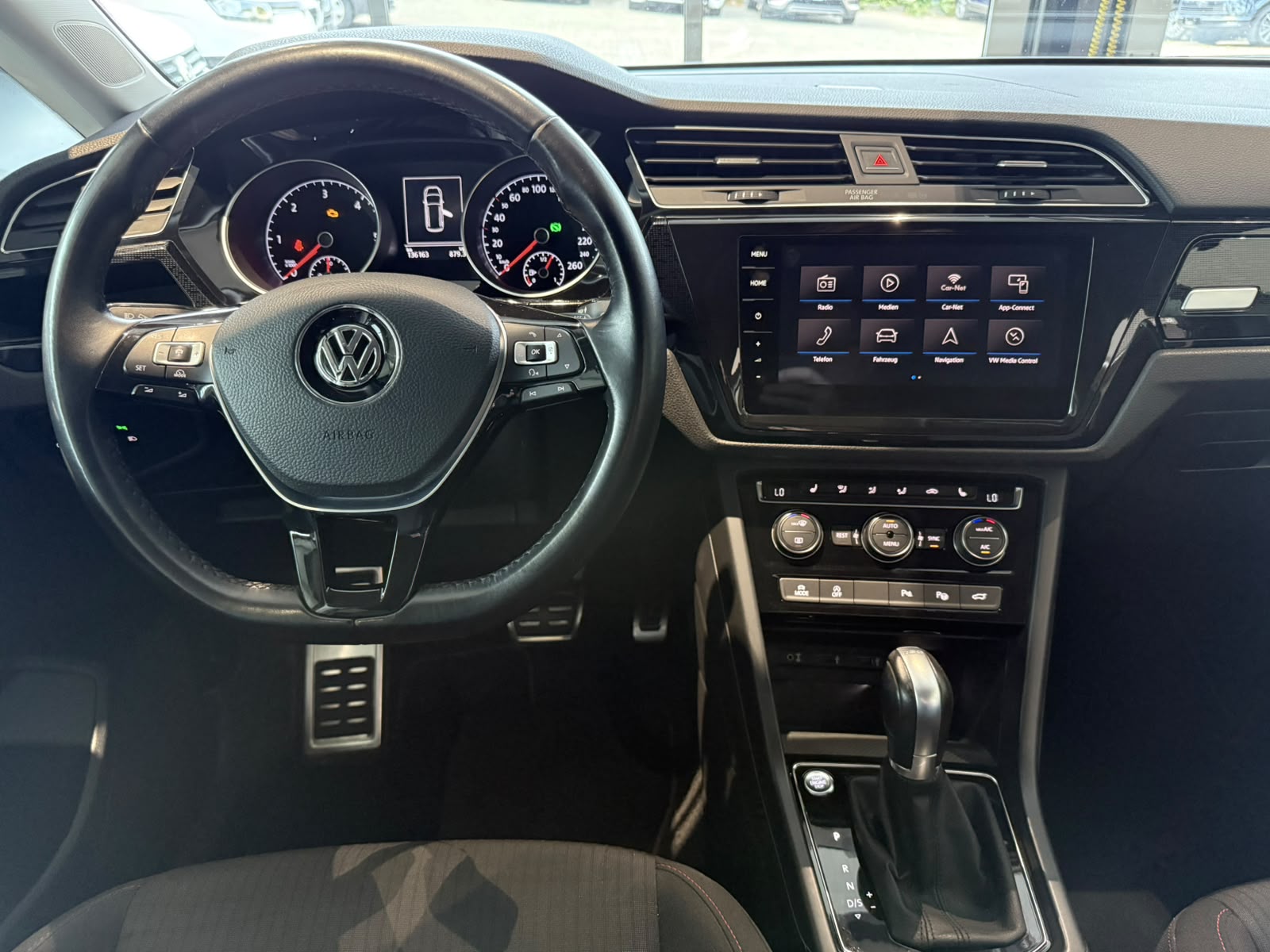 VW Touran 1.6 TDI BlueMotion Technology Comfortline DSG-image-13