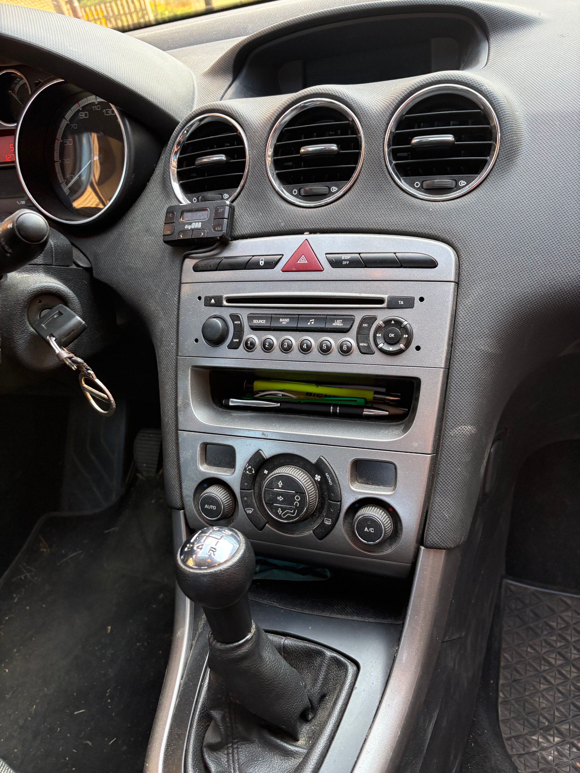 PEUGEOT 308-image-3