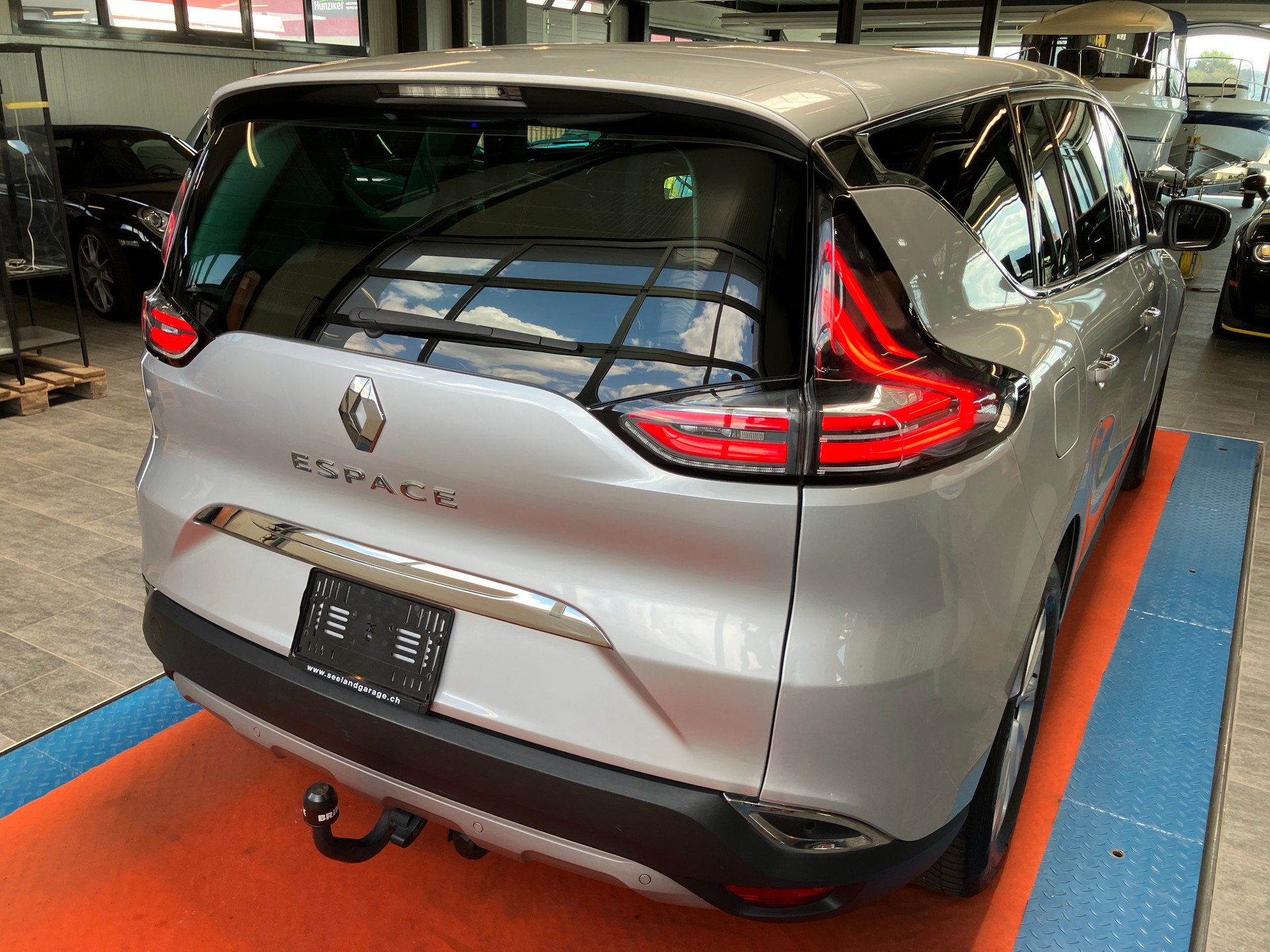 RENAULT Espace 1.6 dCi Intens EDC-showroom-element-2