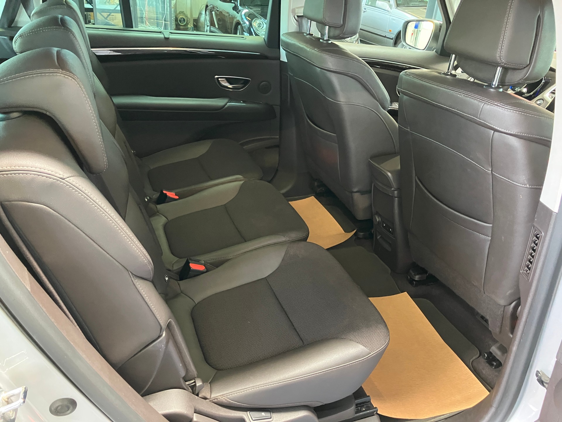 RENAULT Espace 1.6 dCi Intens EDC-image-25