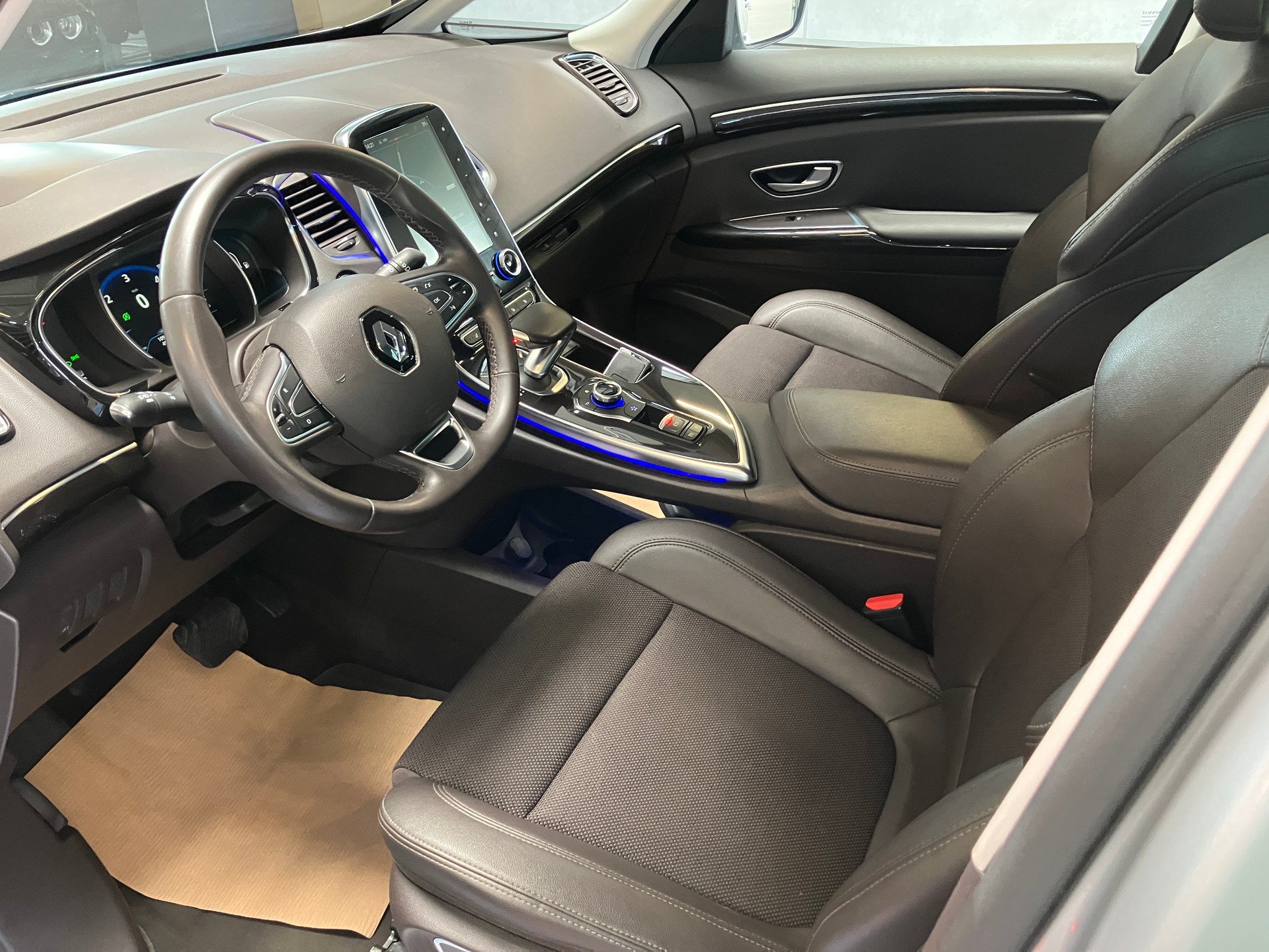 RENAULT Espace 1.6 dCi Intens EDC-image-19