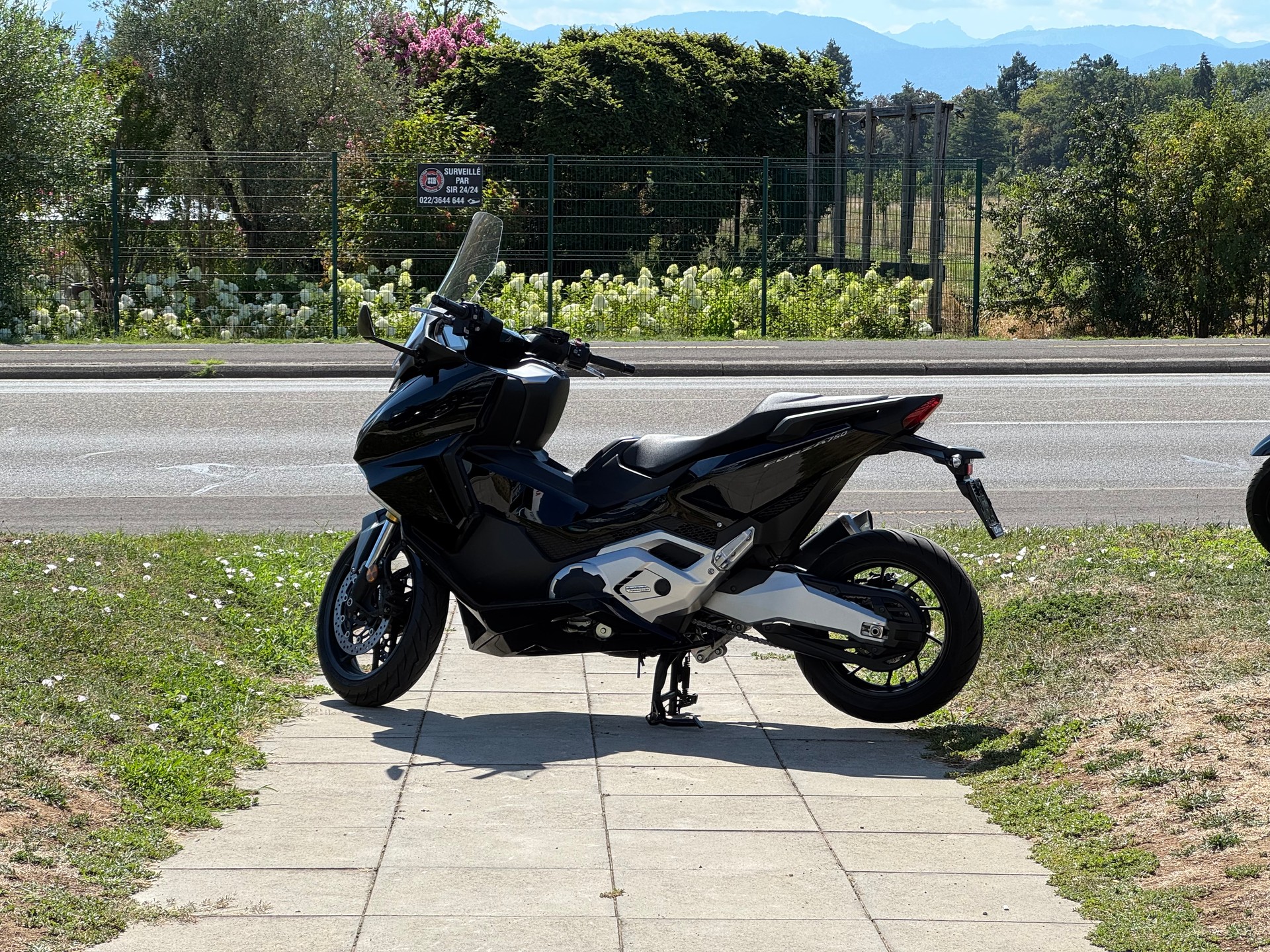 HONDA NSS 750-showroom-element-3