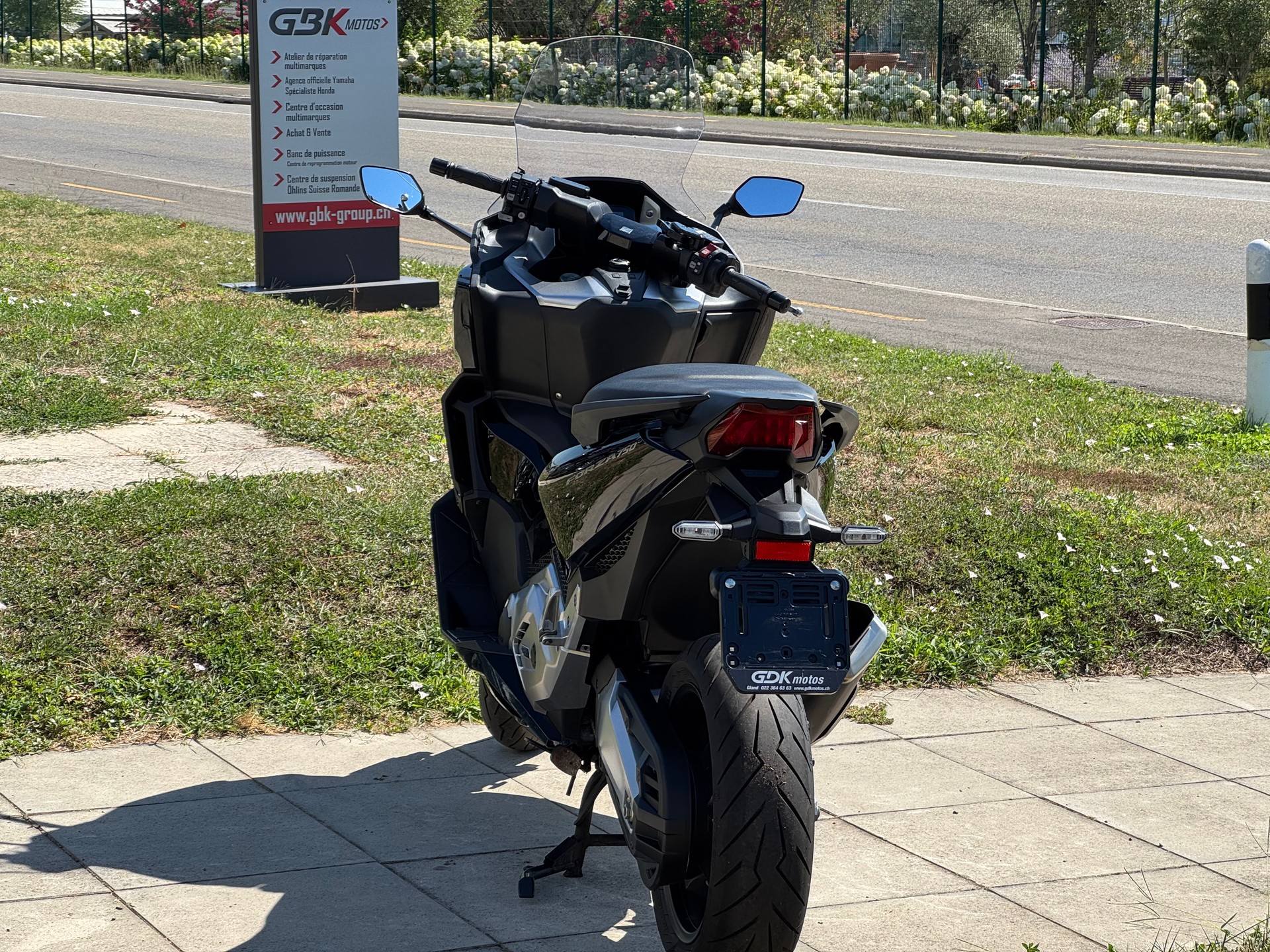 HONDA NSS 750-showroom-element-2