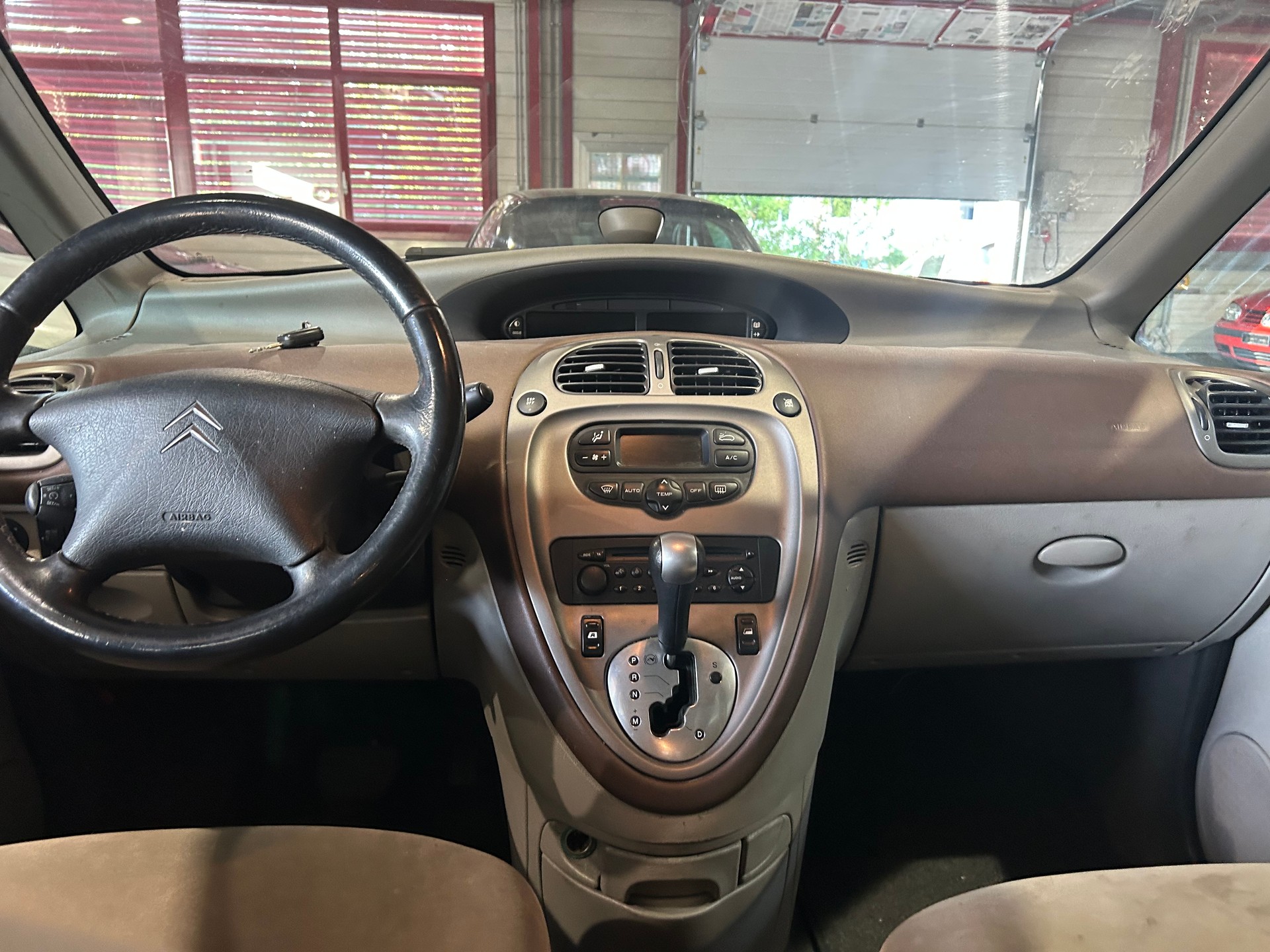 CITROEN Xsara Picasso 2.0i 16V Edition Automatic frisch MFK-image-8