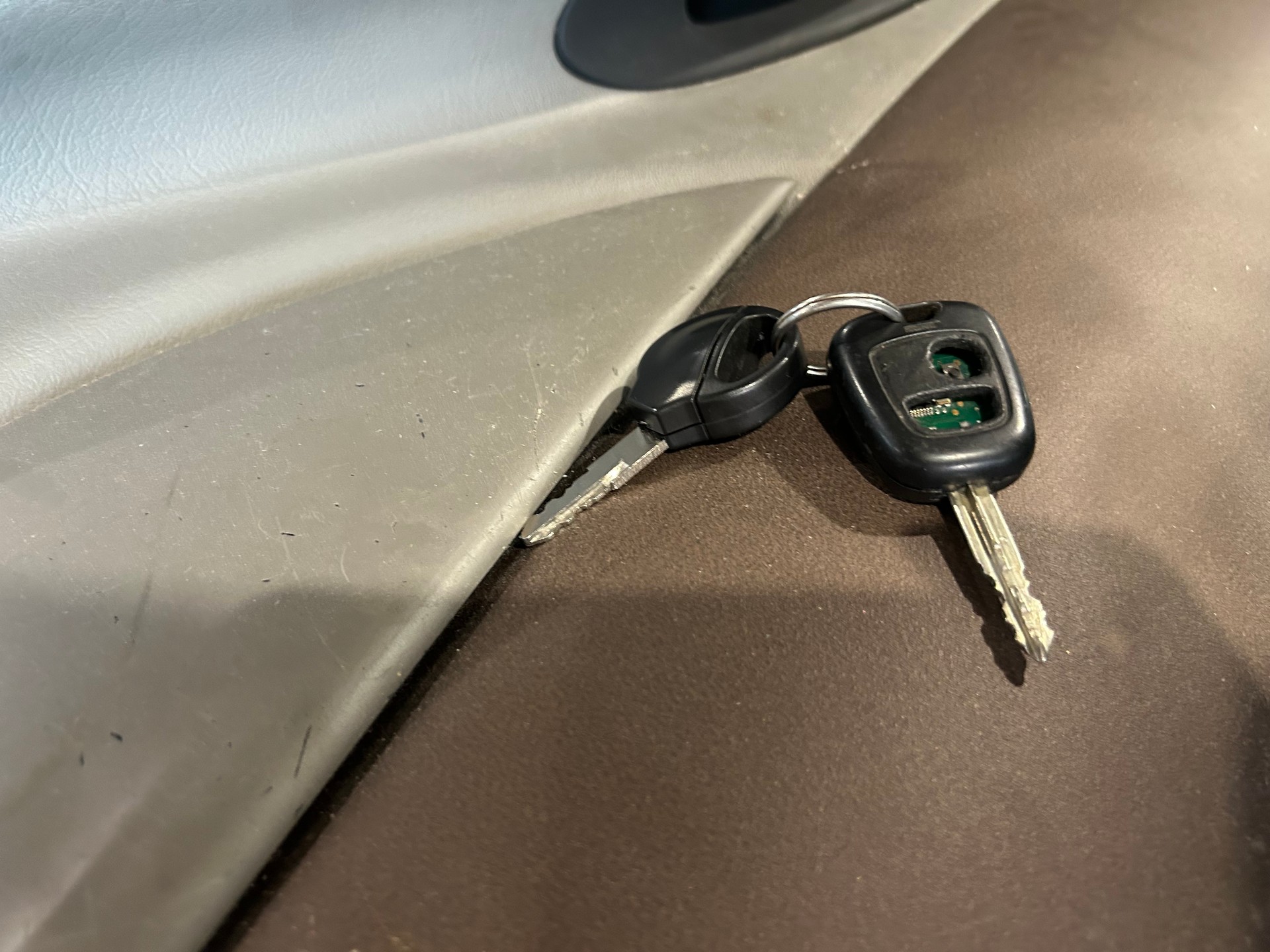 CITROEN Xsara Picasso 2.0i 16V Edition Automatic frisch MFK-image-9