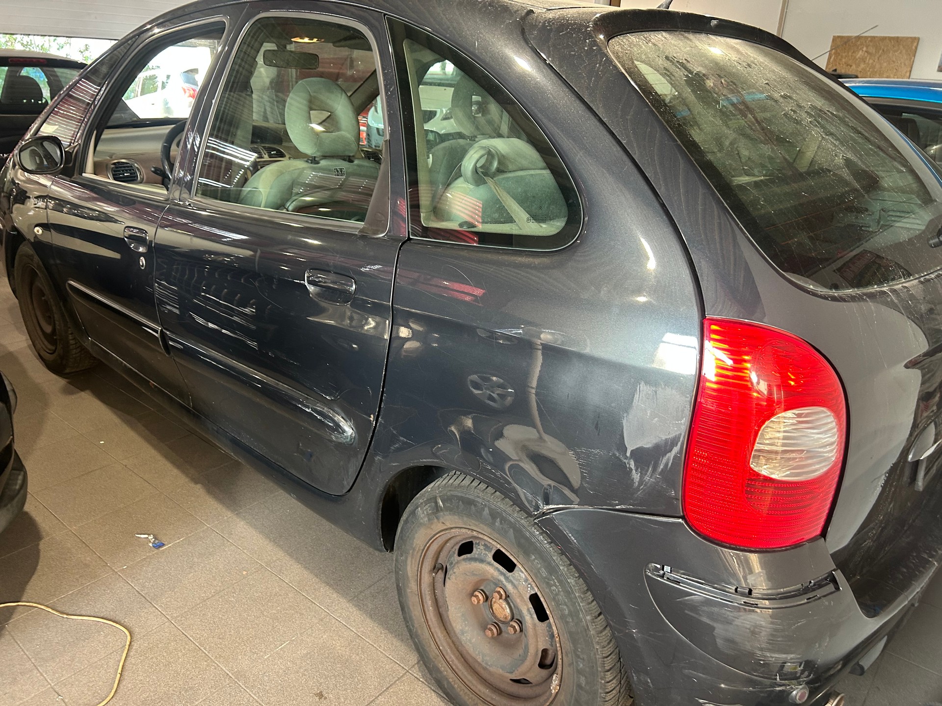 CITROEN Xsara Picasso 2.0i 16V Edition Automatic frisch MFK-image-4