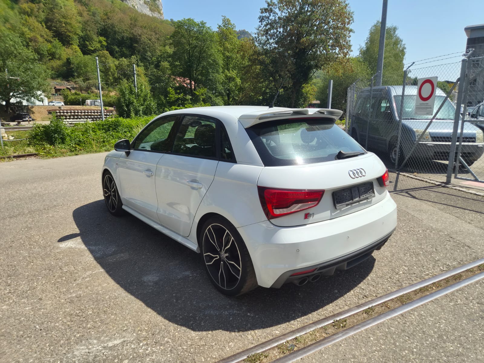 AUDI S1 Sportback 2.0 TFSI Sport quattro-showroom-element-1