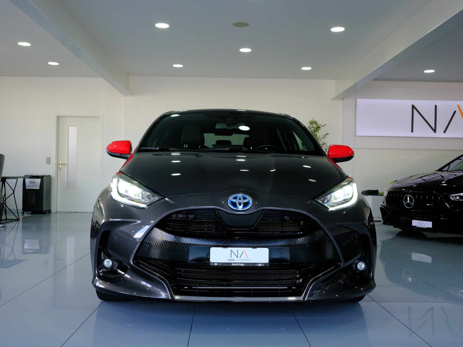 TOYOTA Yaris 1.5 Pop e-CVT-showroom-element-2