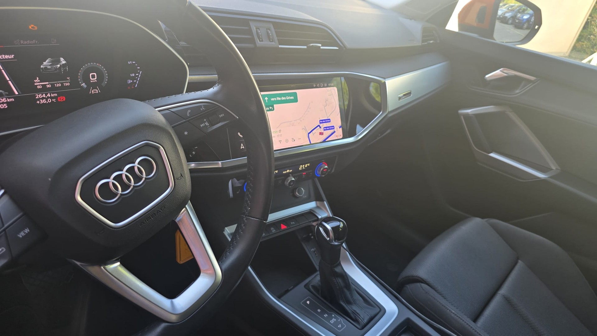 AUDI Q3 35 TFSI S line Sportline , ADAPT. TEMPOMAT, 8 pneu,, PDC, AHK, Crochet attelage amovible-image-2