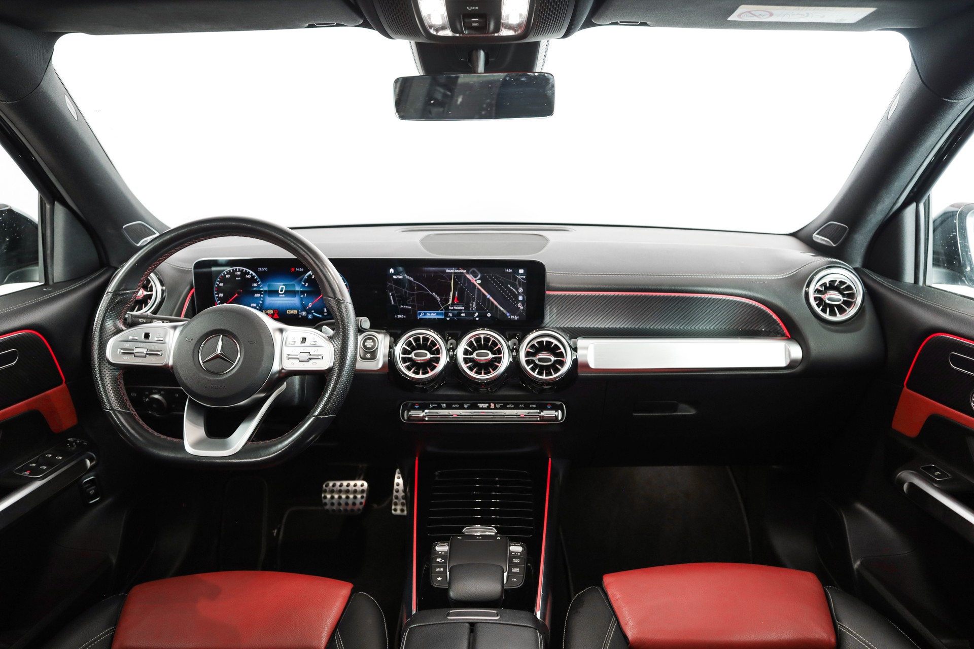 MERCEDES-BENZ GLB 250 4Matic AMG Line Premium Plus * CarPlay * Black Pack * Open Sky-image-7