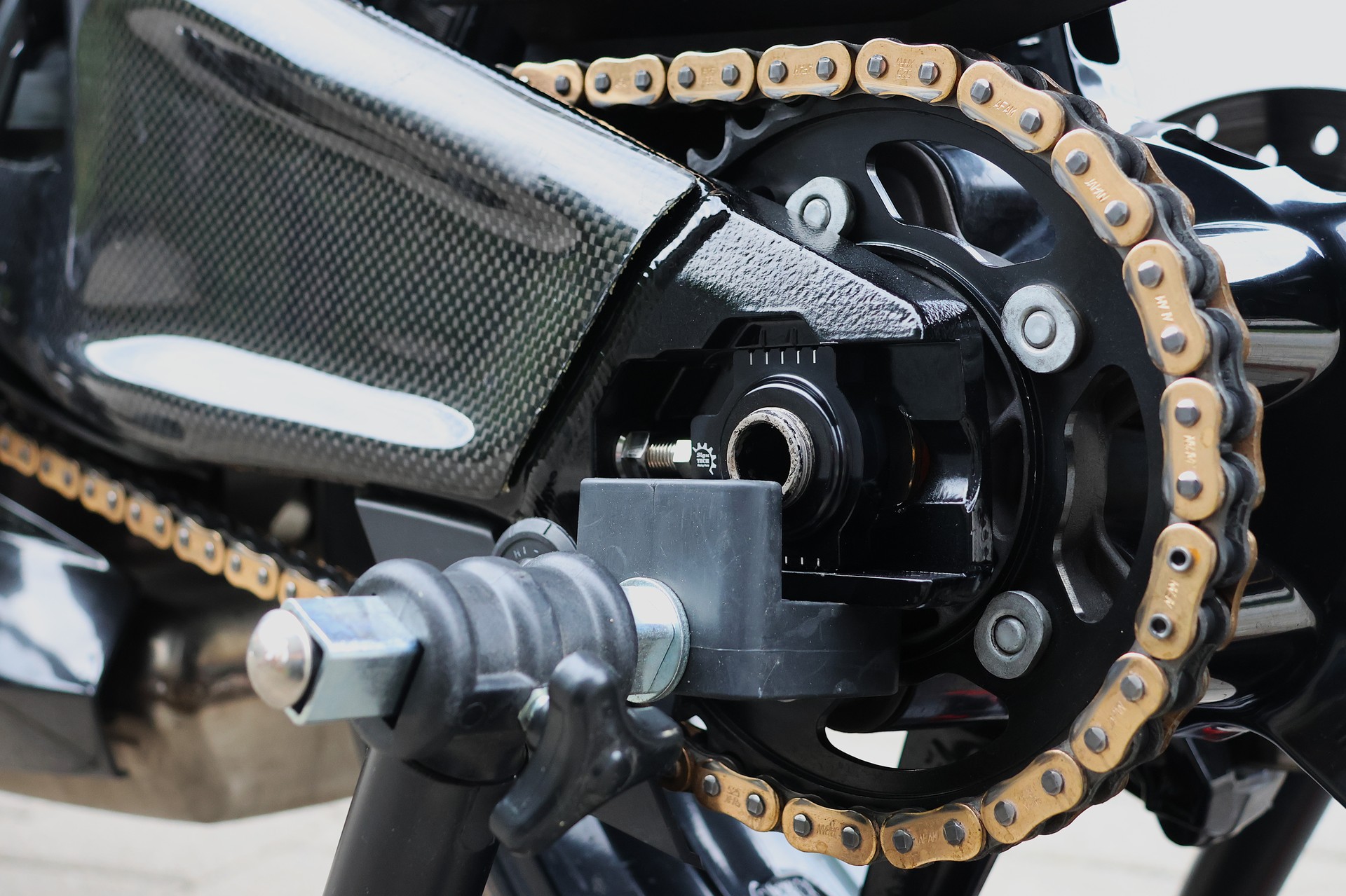 KTM 1190 RC8-image-6