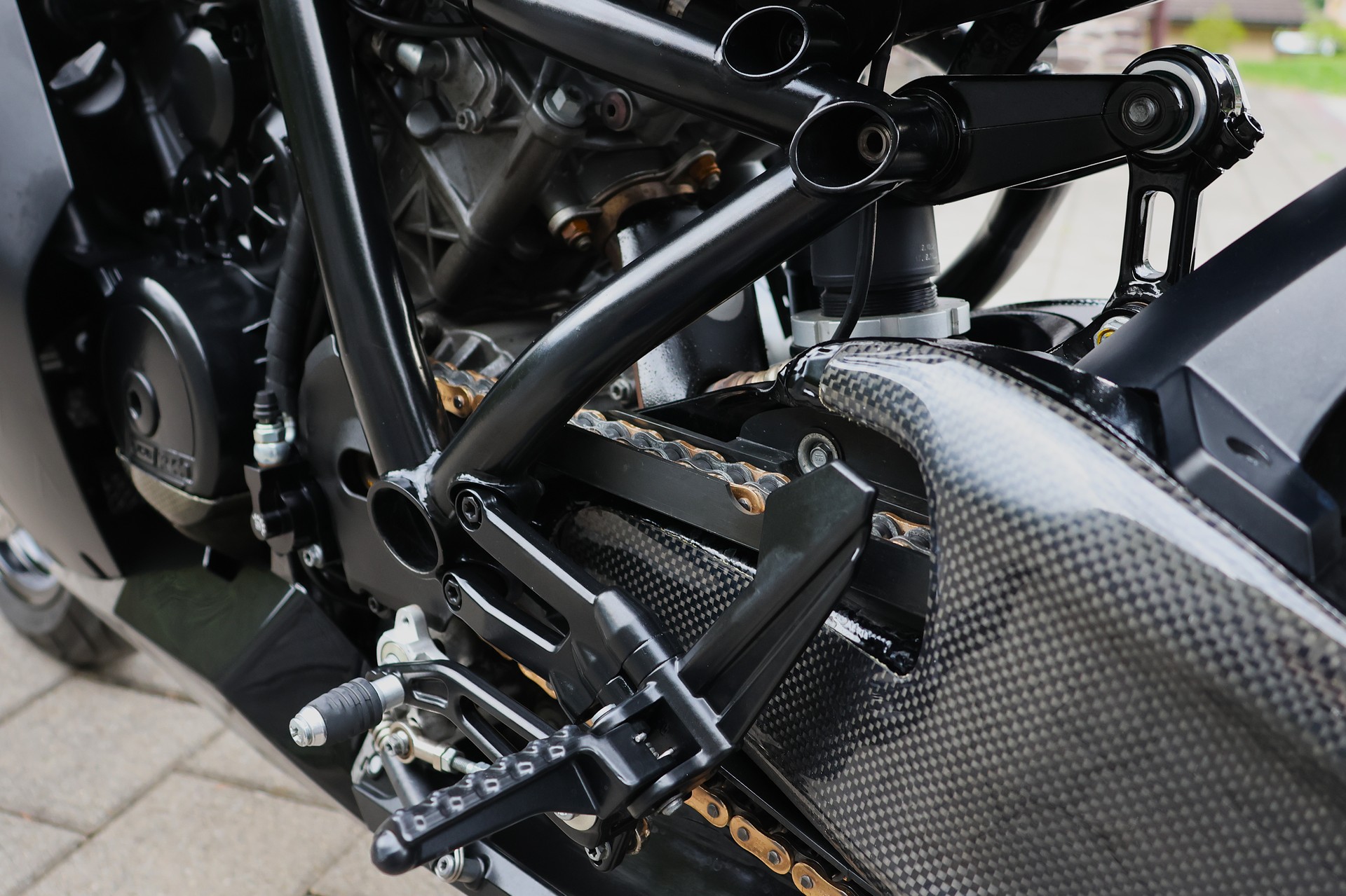 KTM 1190 RC8-image-5