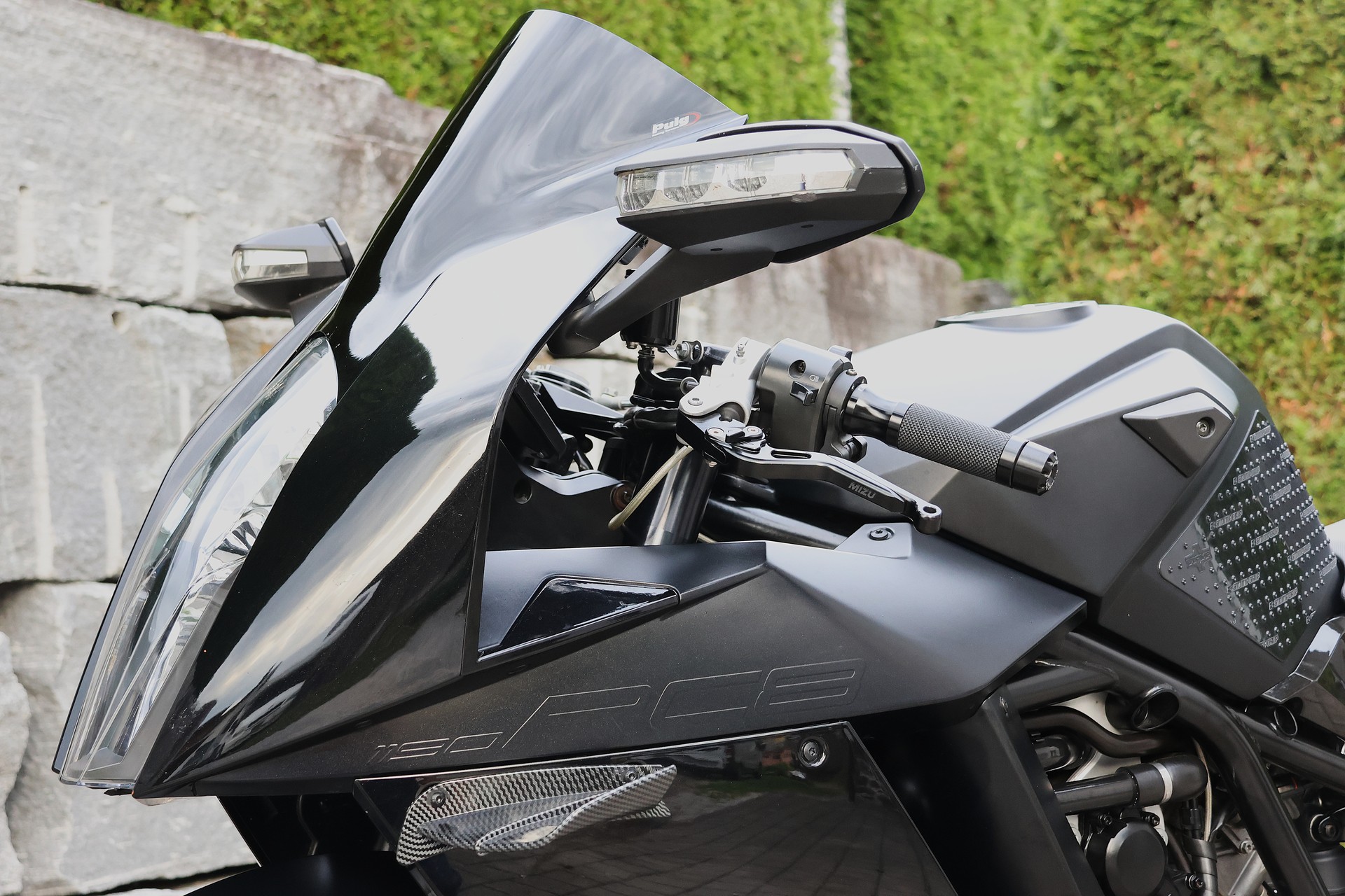 KTM 1190 RC8-image-11