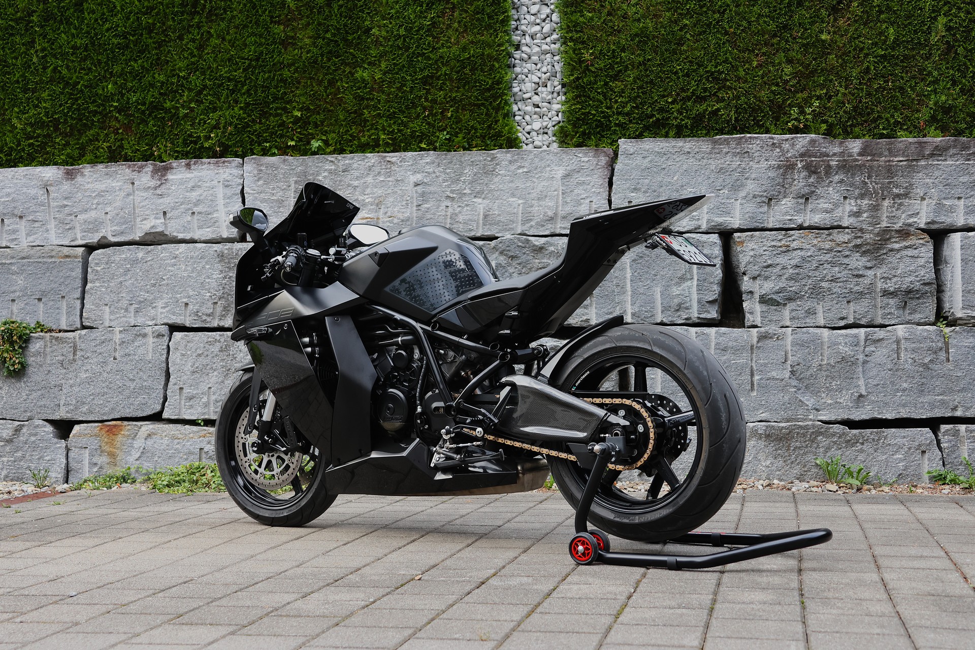 KTM 1190 RC8-image-12