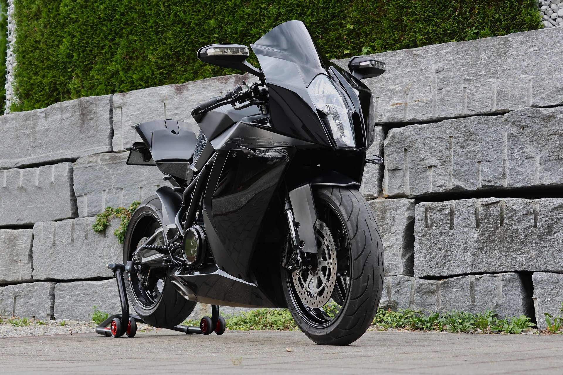 KTM 1190 RC8-image-2