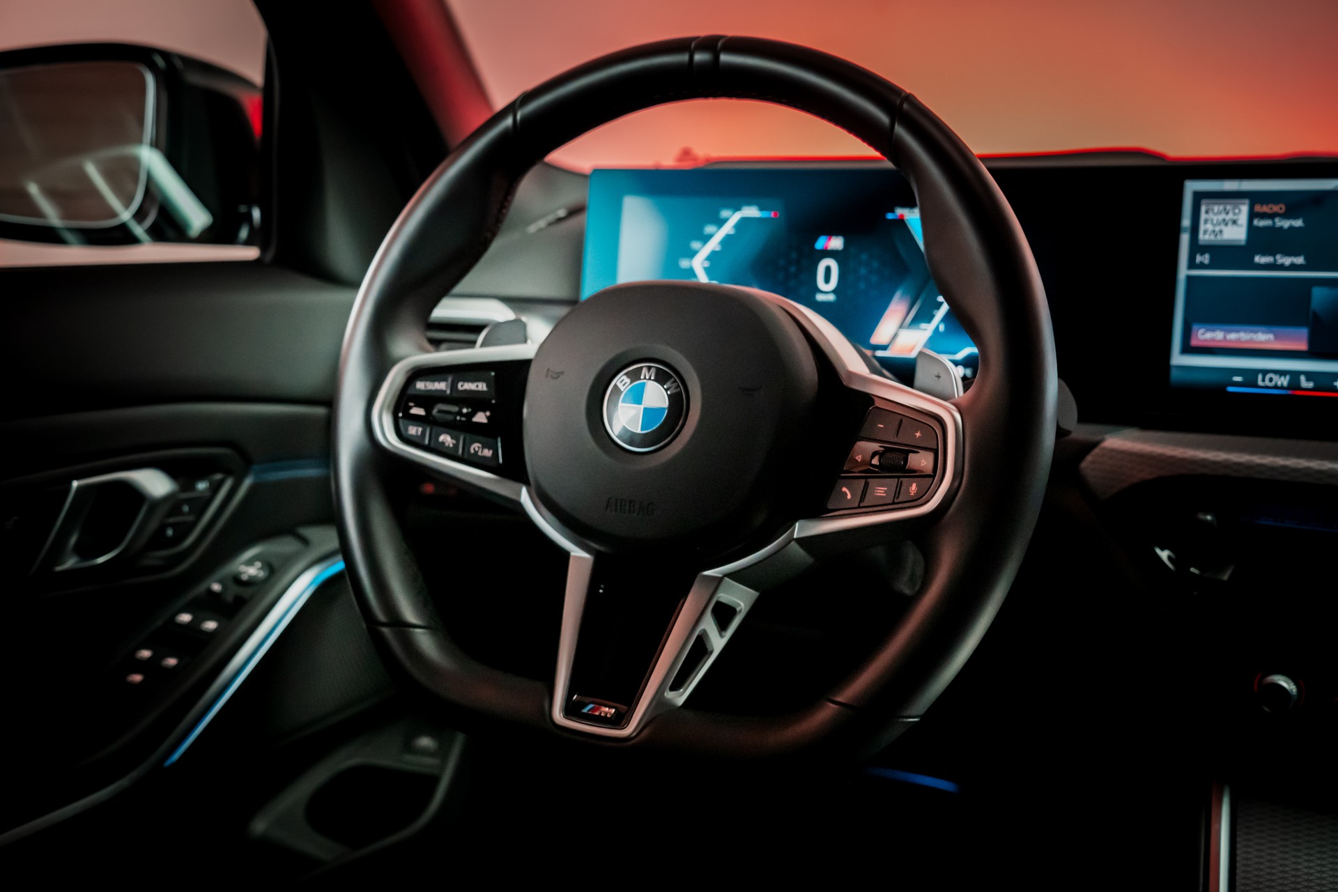 BMW 320d xDrive SAG M Sport / LCI / 360°Kamera / HeadUp / Leder-image-21