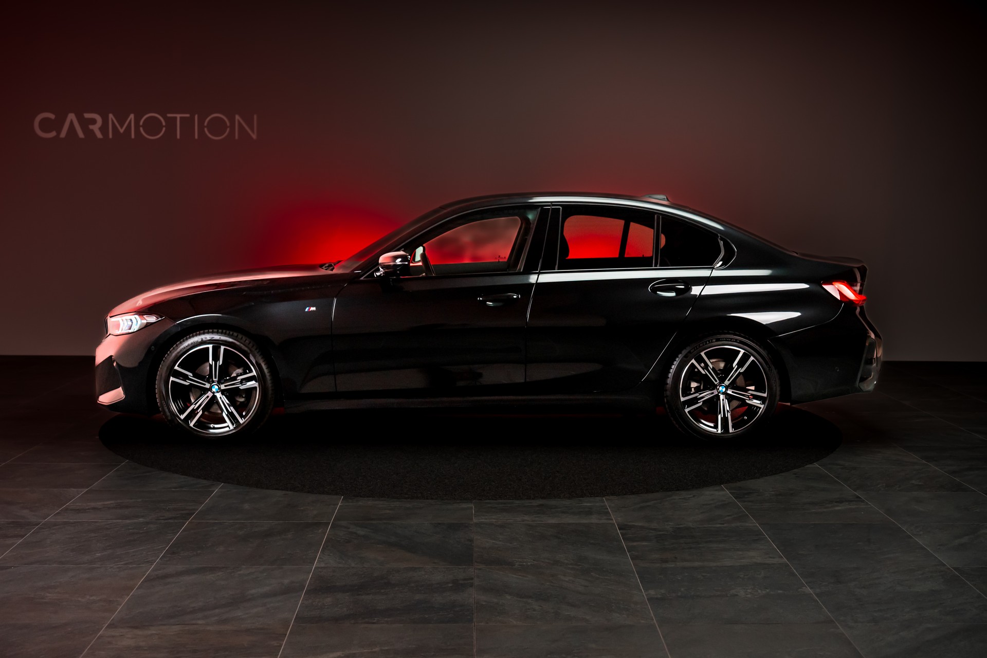 BMW 320d xDrive SAG M Sport / LCI / 360°Kamera / HeadUp / Leder-showroom-element-3
