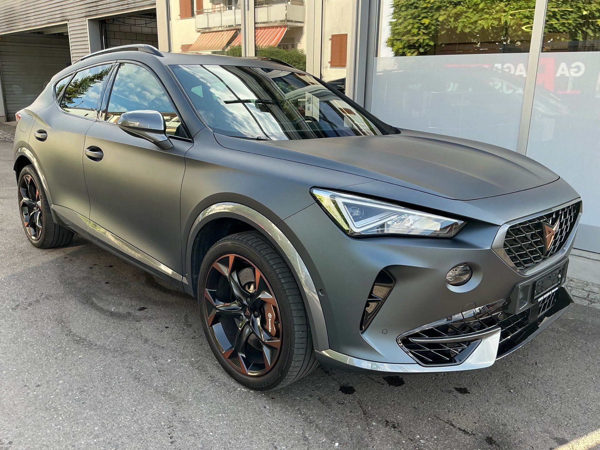 CUPRA Formentor VZ 4Drive *** TECH GREY MATT & TOP AUSSTATTUNG ***-showroom-element-2