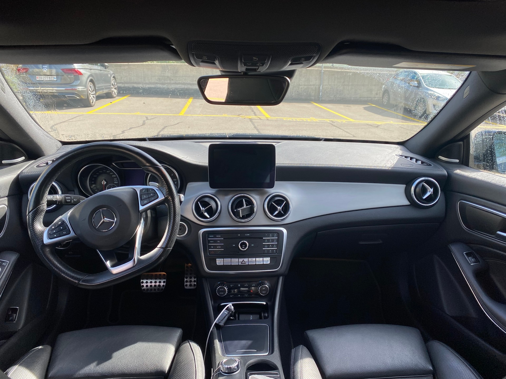 MERCEDES-BENZ CLA 200 d 4 matic-image-4