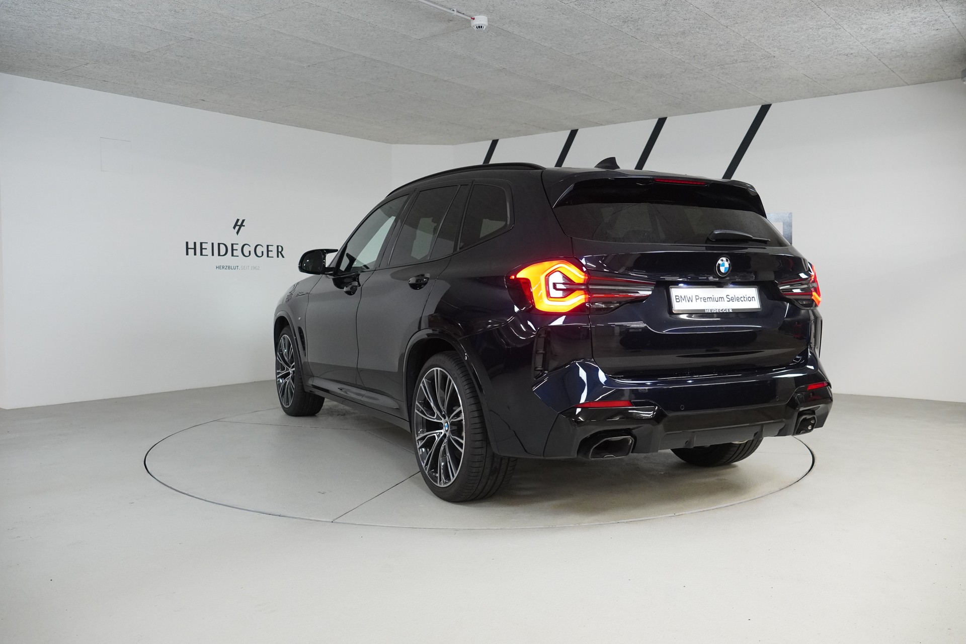 BMW X3 M40i Travel-image-4