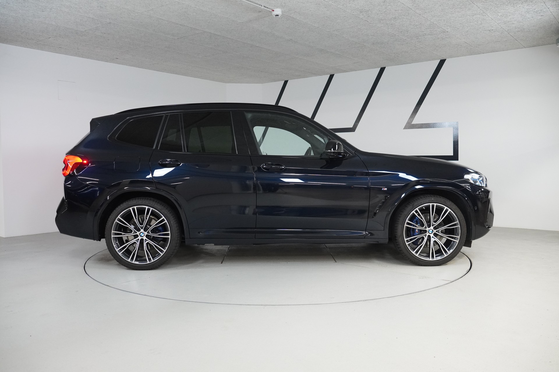 BMW X3 M40i Travel-image-7