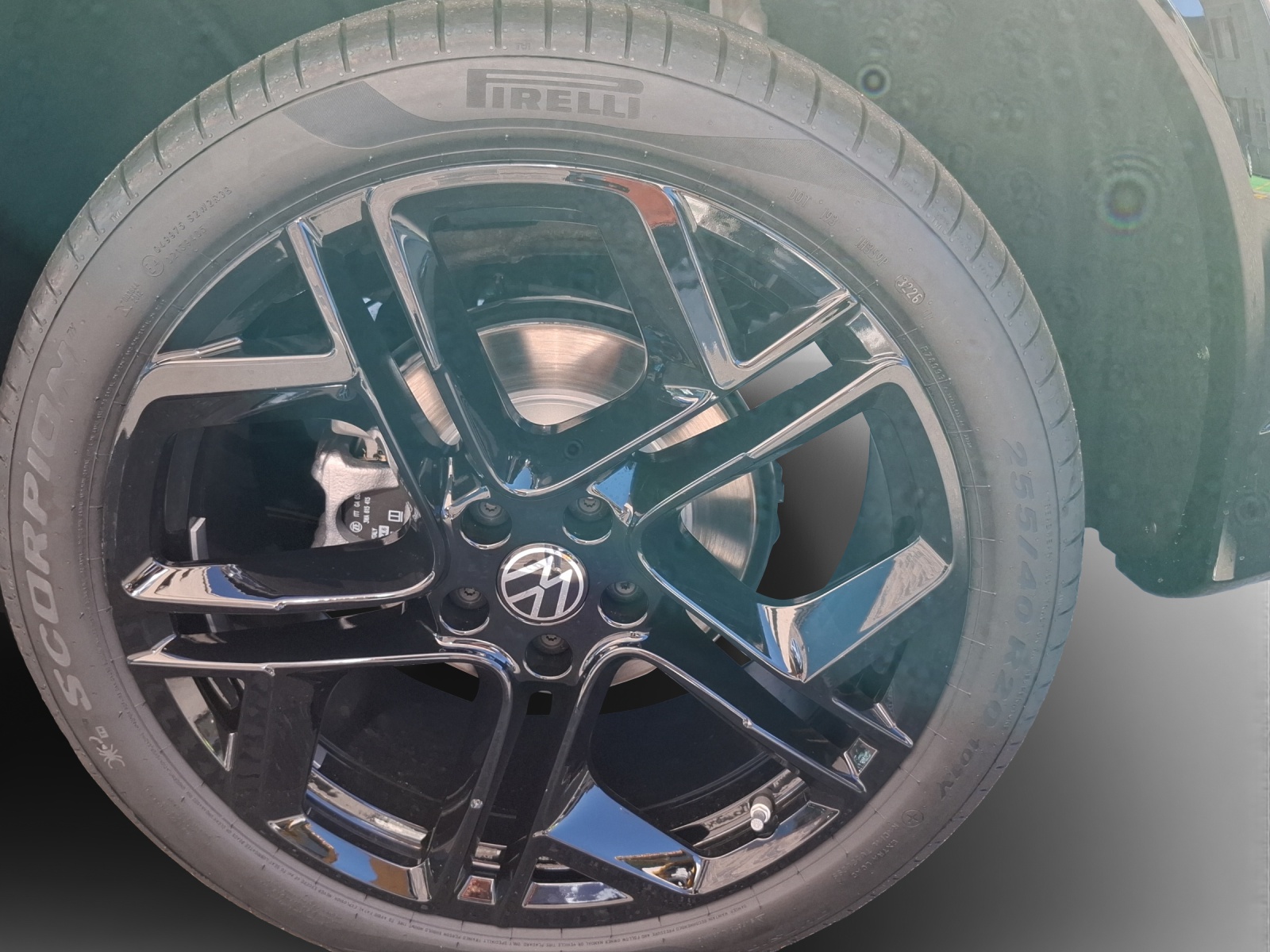 VW Tiguan 2.0 TSI DSG R-Line 4Motion-image-14