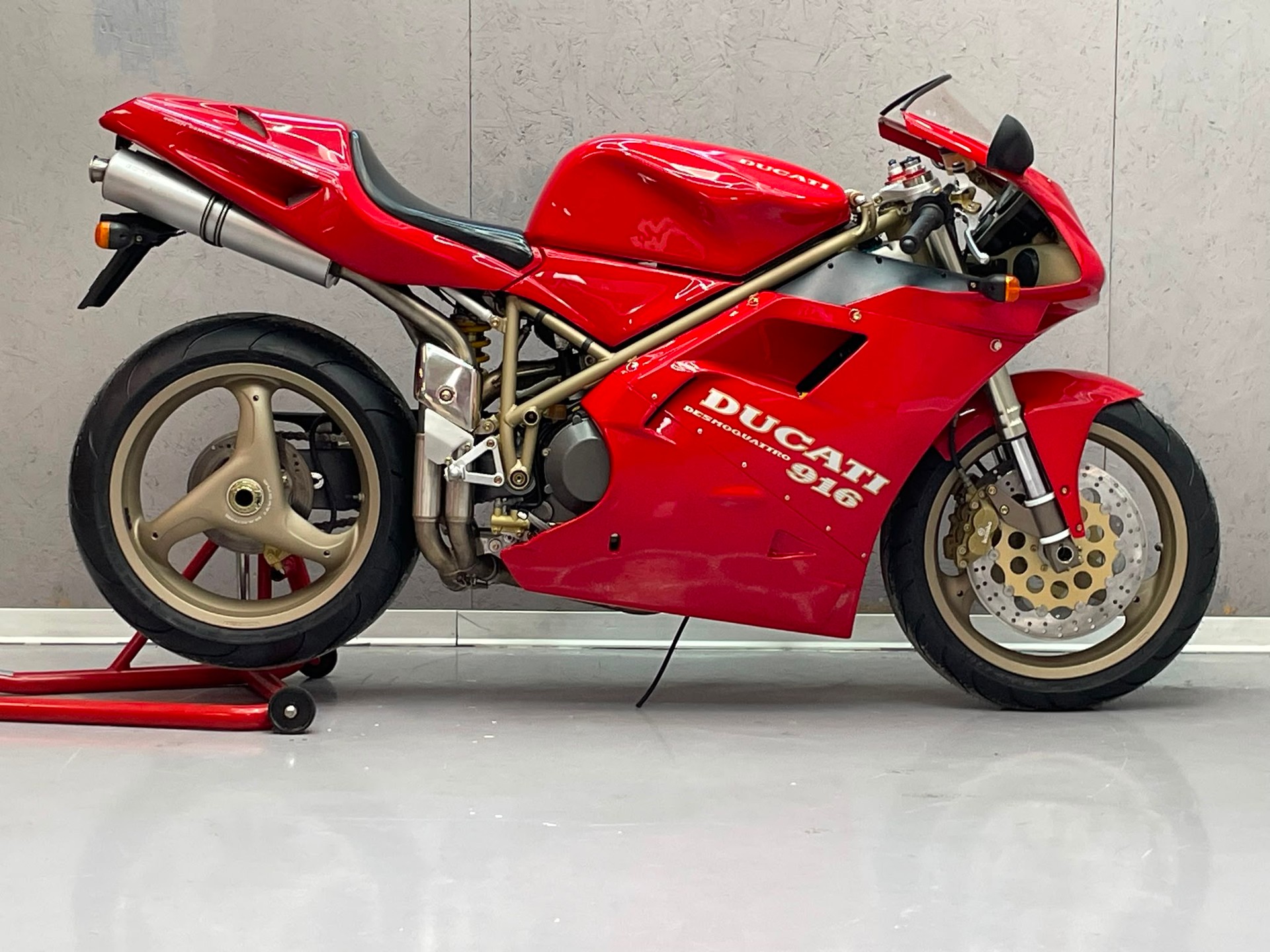 DUCATI 916 strada monoposto 1994-image-1