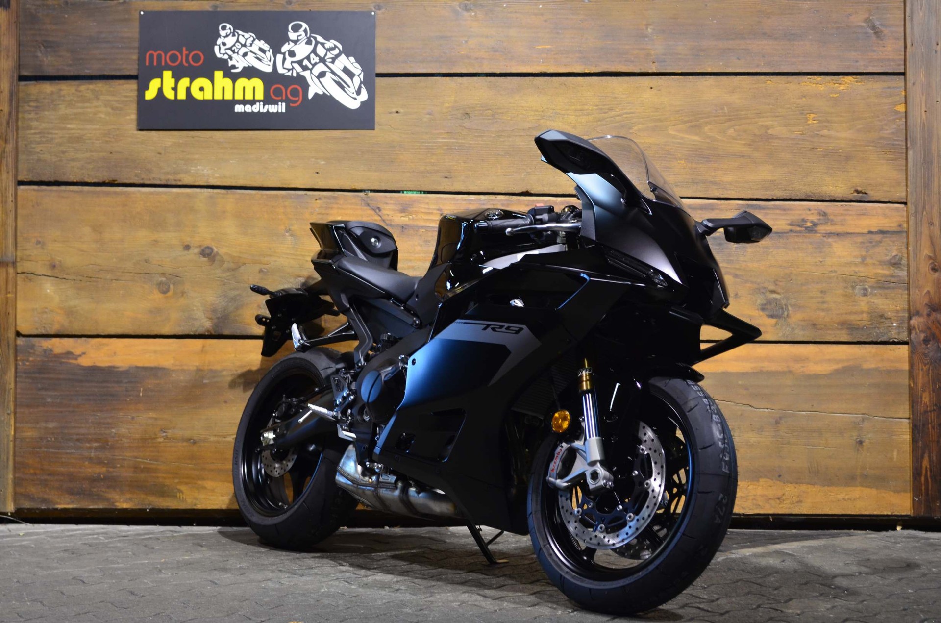 YAMAHA R9 ABS (auf Anfrage)-image-0