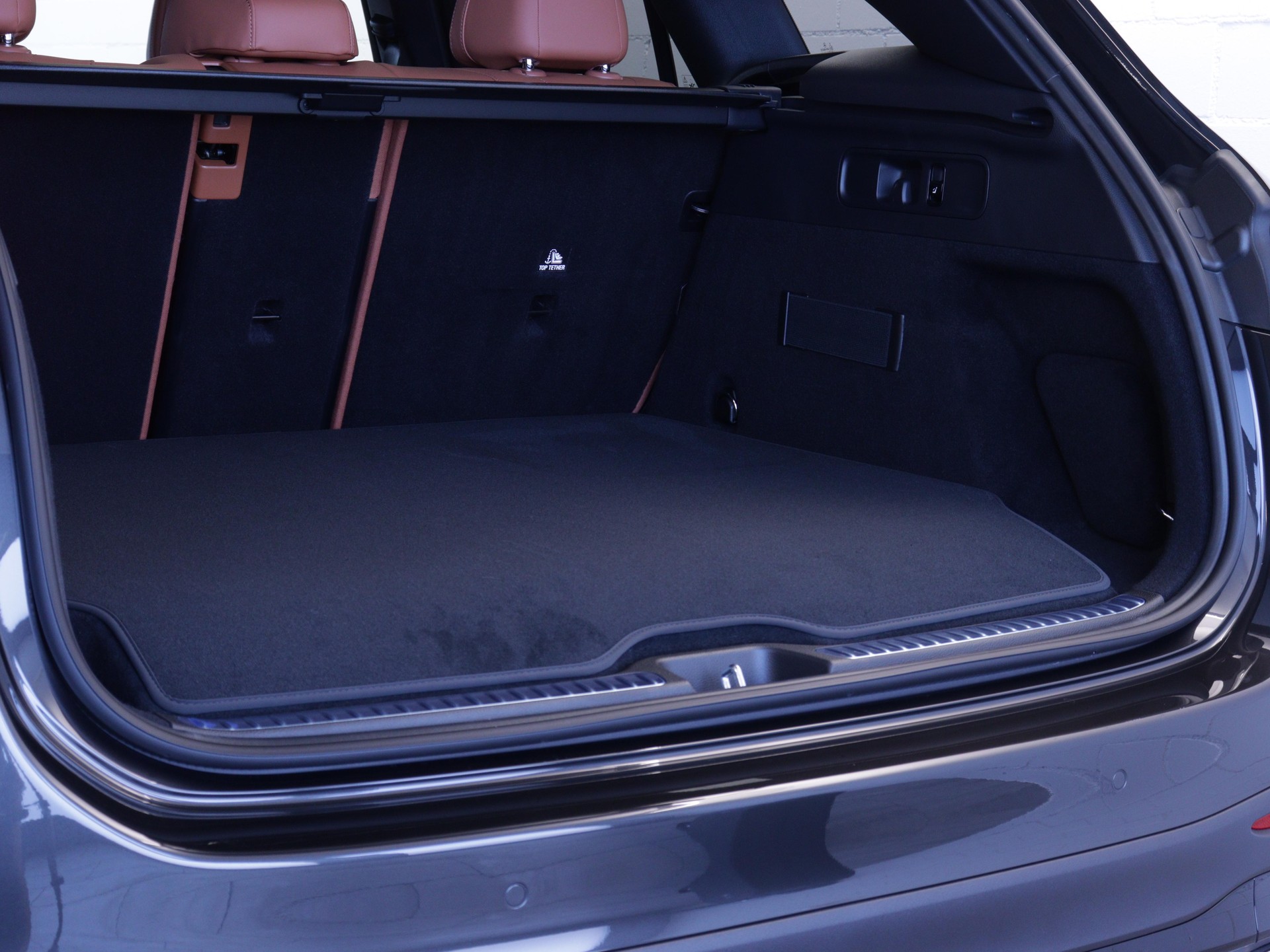 MERCEDES-BENZ GLC-Klasse GLC 400 e EQ Star AMG Line 4matic-image-14