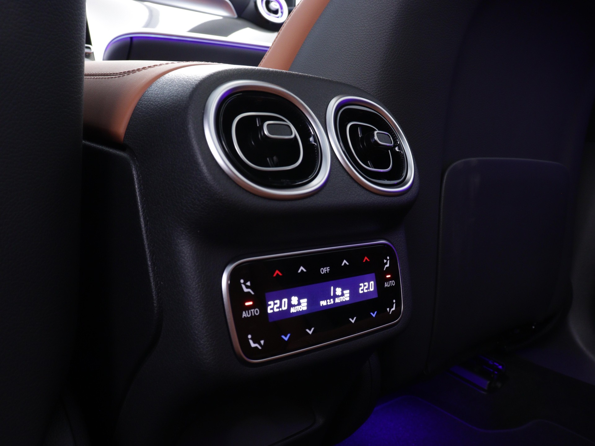 MERCEDES-BENZ GLC-Klasse GLC 400 e EQ Star AMG Line 4matic-image-12