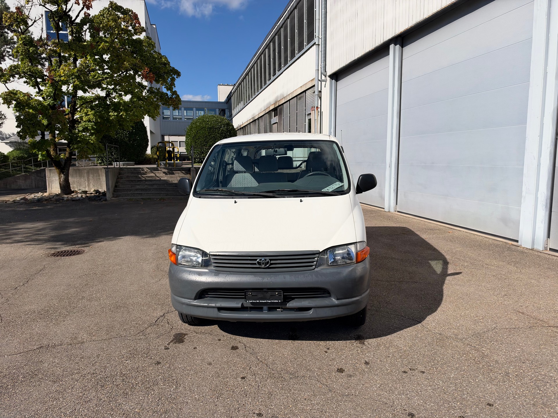 TOYOTA Hiace 2.7 Kombi-showroom-element-2