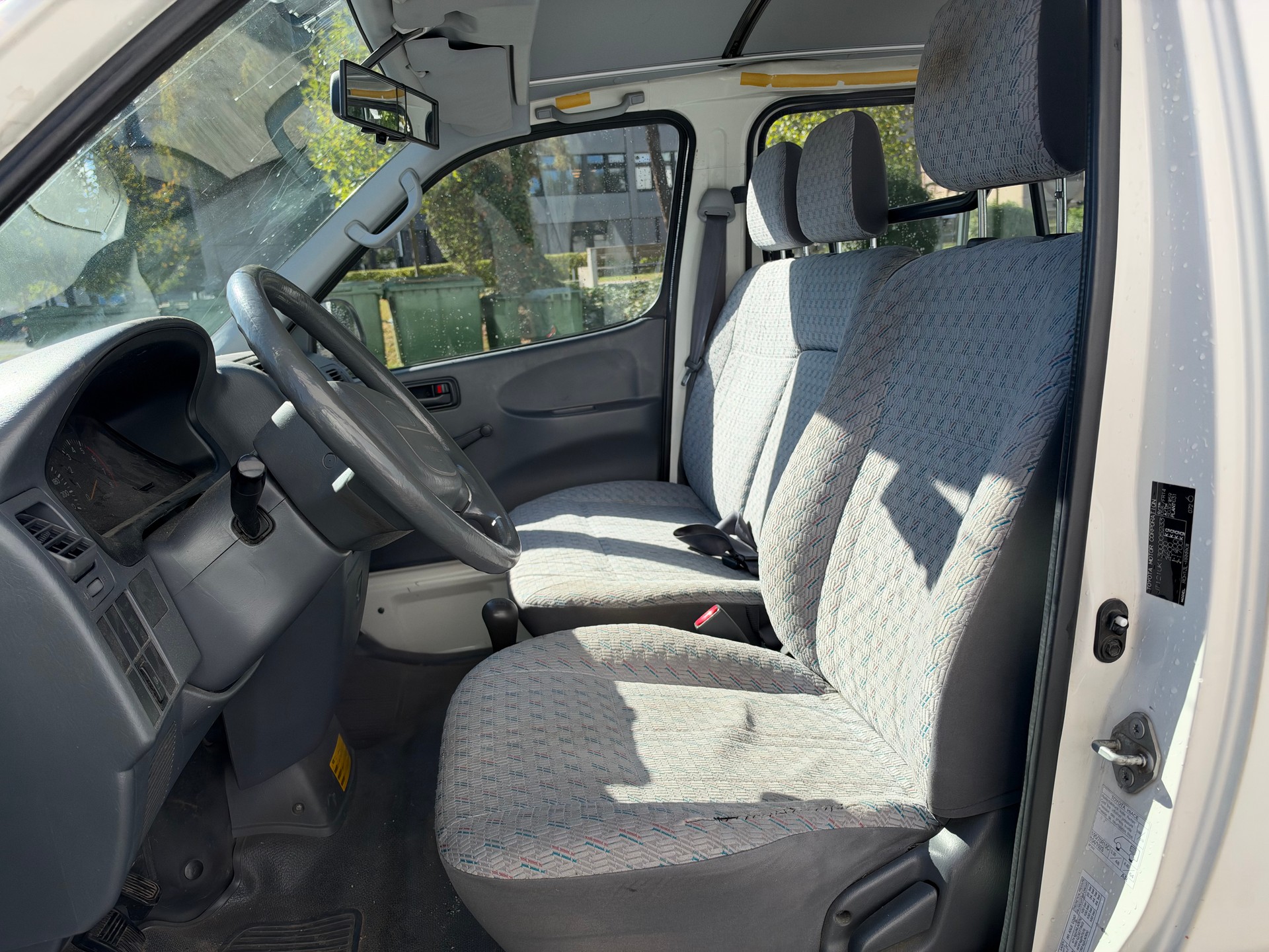 TOYOTA Hiace 2.7 Kombi-image-9