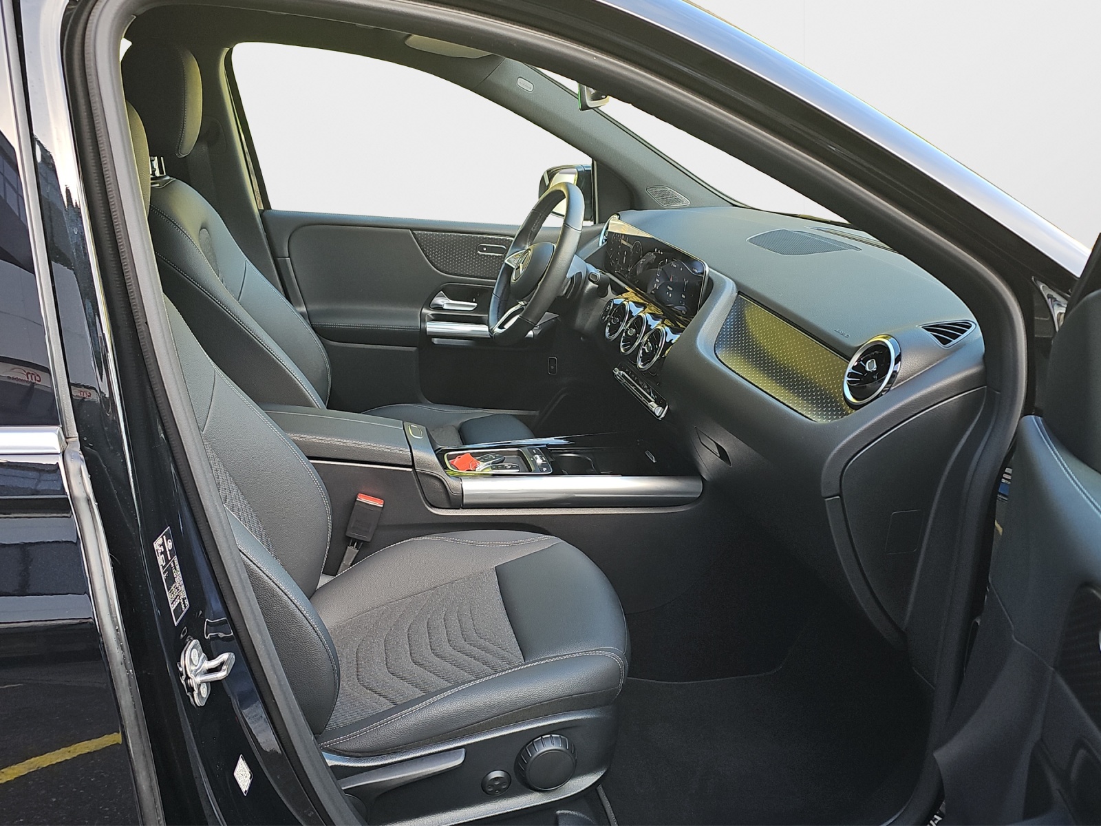 MERCEDES-BENZ B 250 4Matic 8G-DCT-image-19