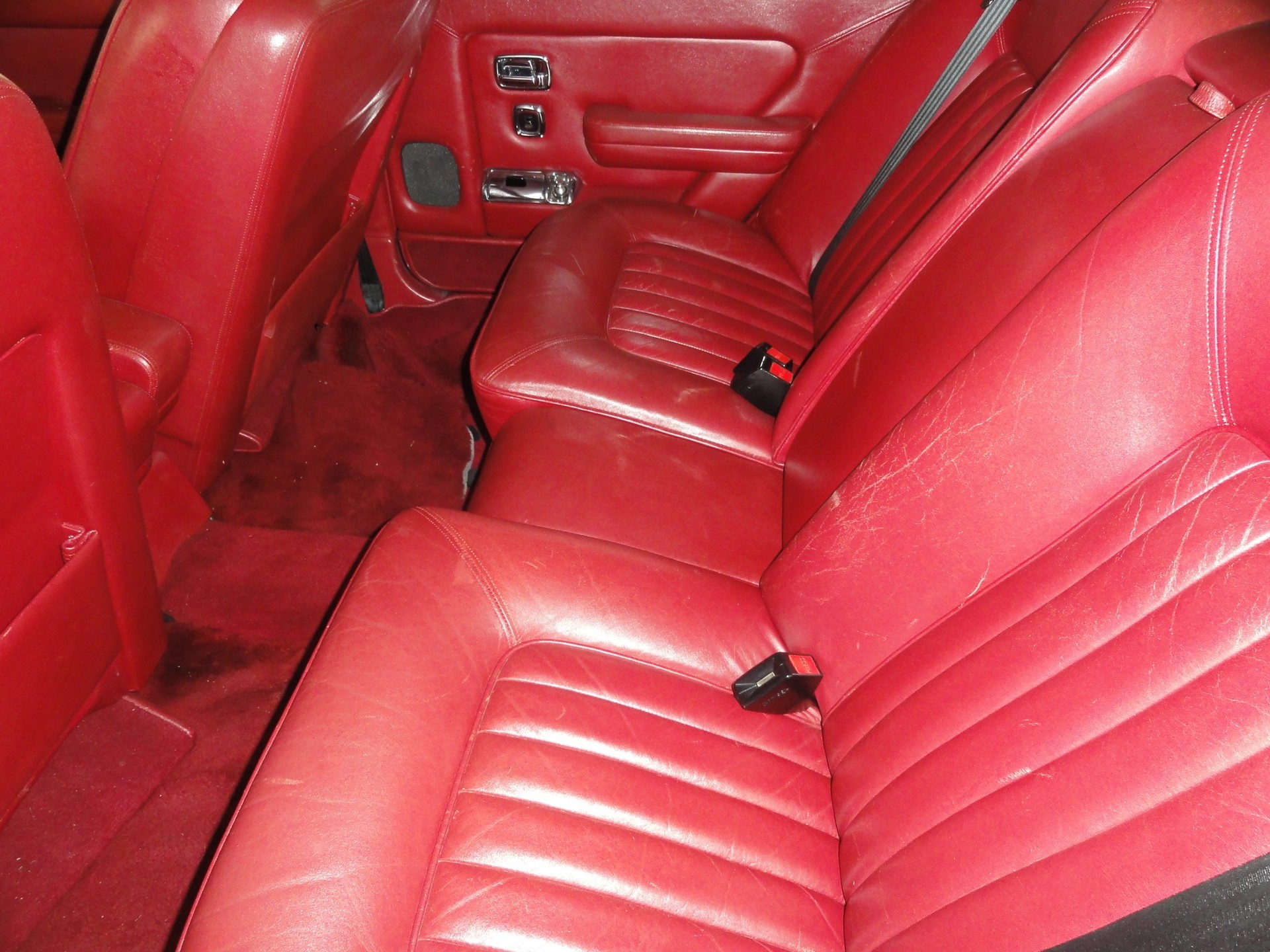 ROLLS-ROYCE Silver Spirit-showroom-element-2