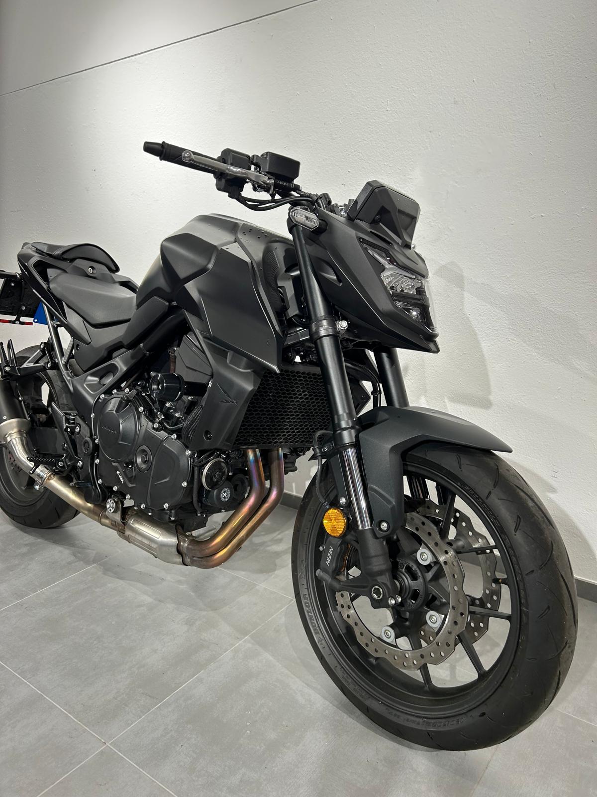 HONDA CB 750 Hornet (Black Edition)-image-1