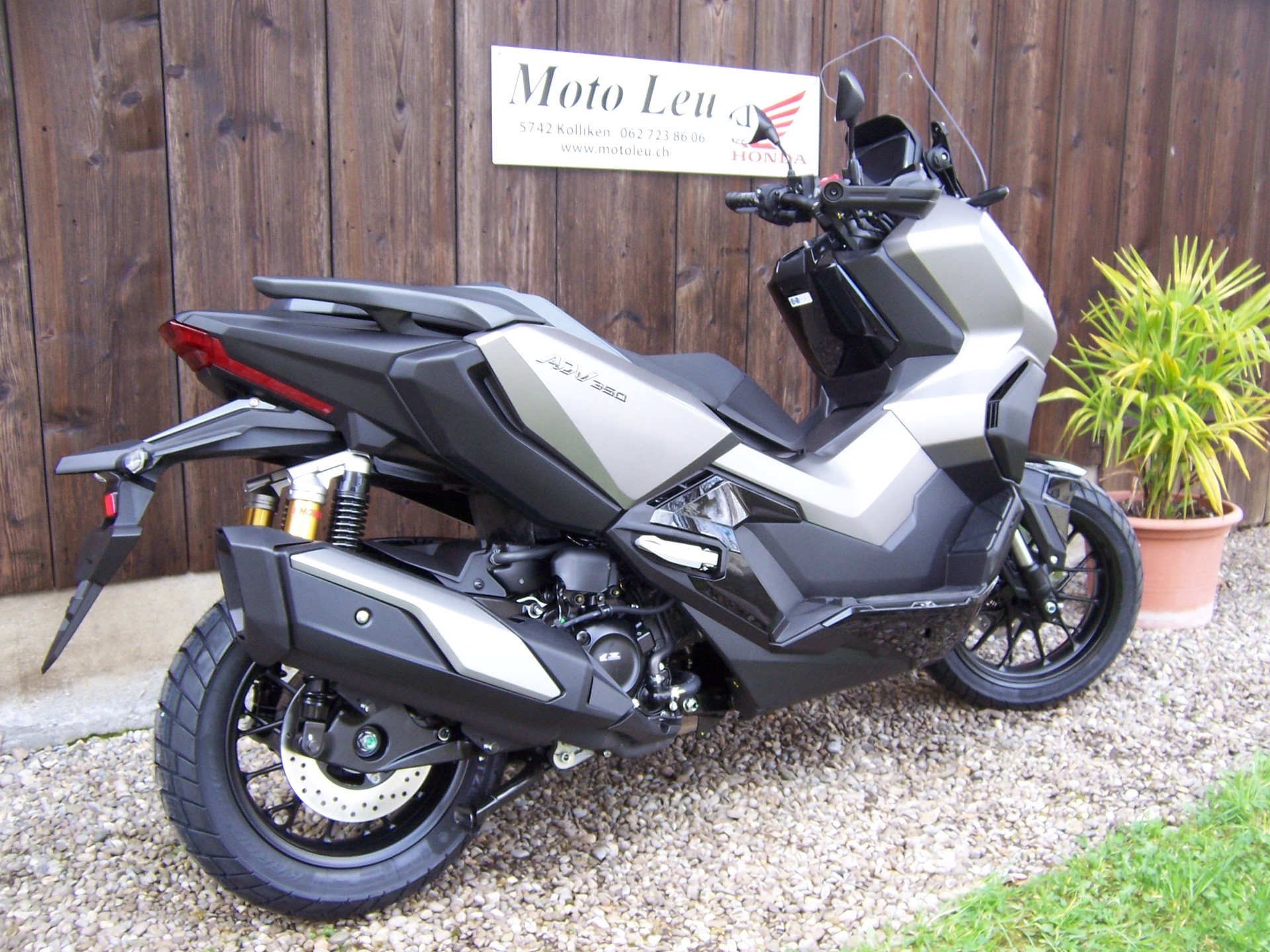 HONDA ADV 350-image-12