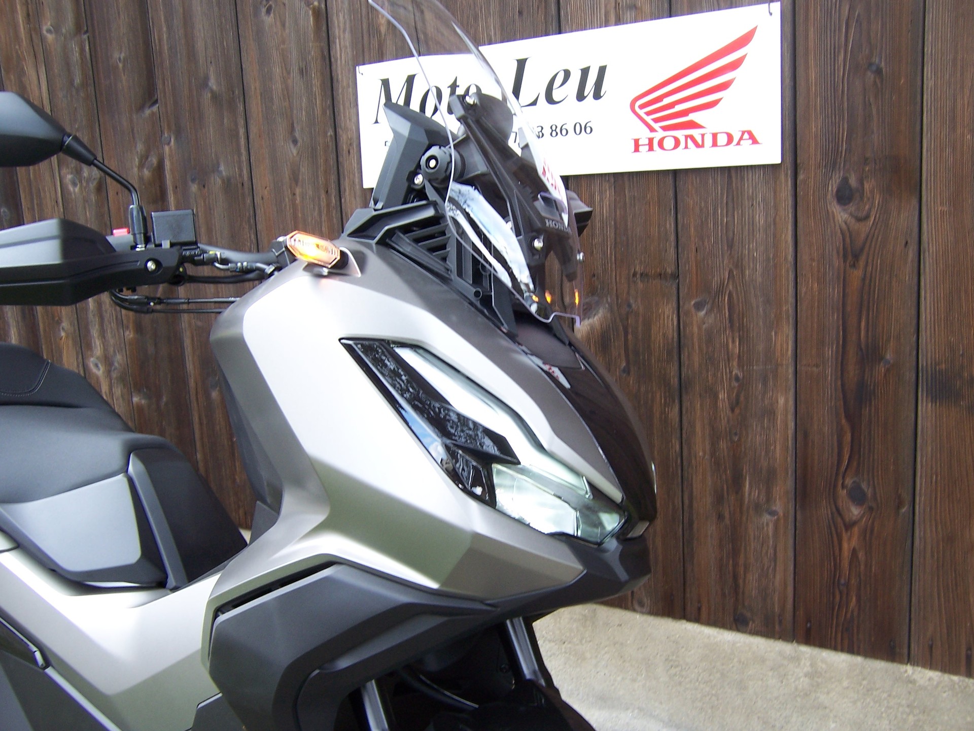 HONDA ADV 350-image-4
