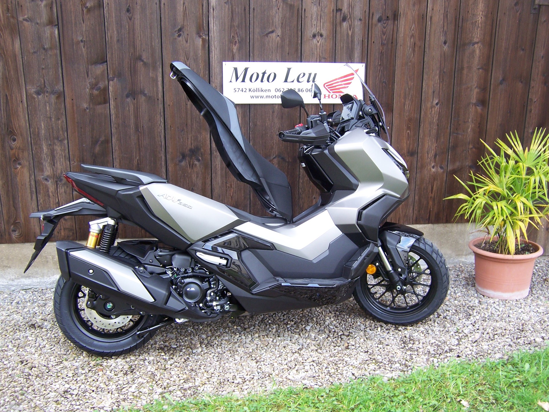 HONDA ADV 350-image-10