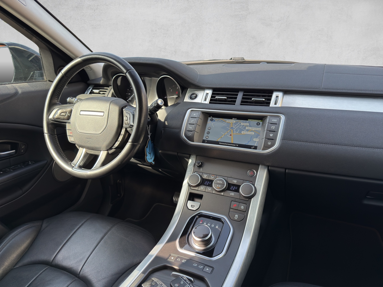 LAND ROVER Range Rover Evoque 2.0 TD4 SE Dynamic AT9-image-12