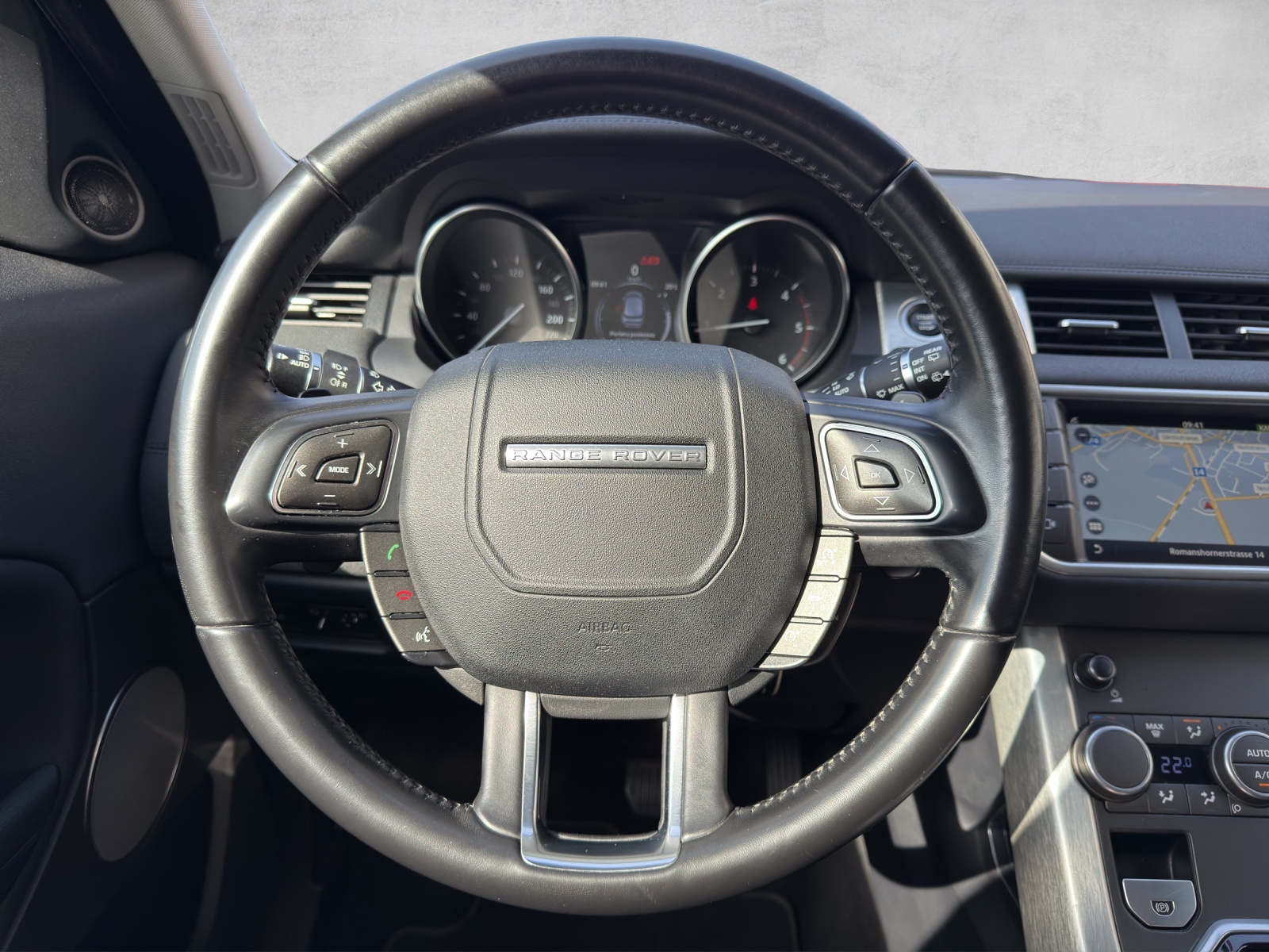 LAND ROVER Range Rover Evoque 2.0 TD4 SE Dynamic AT9-image-11