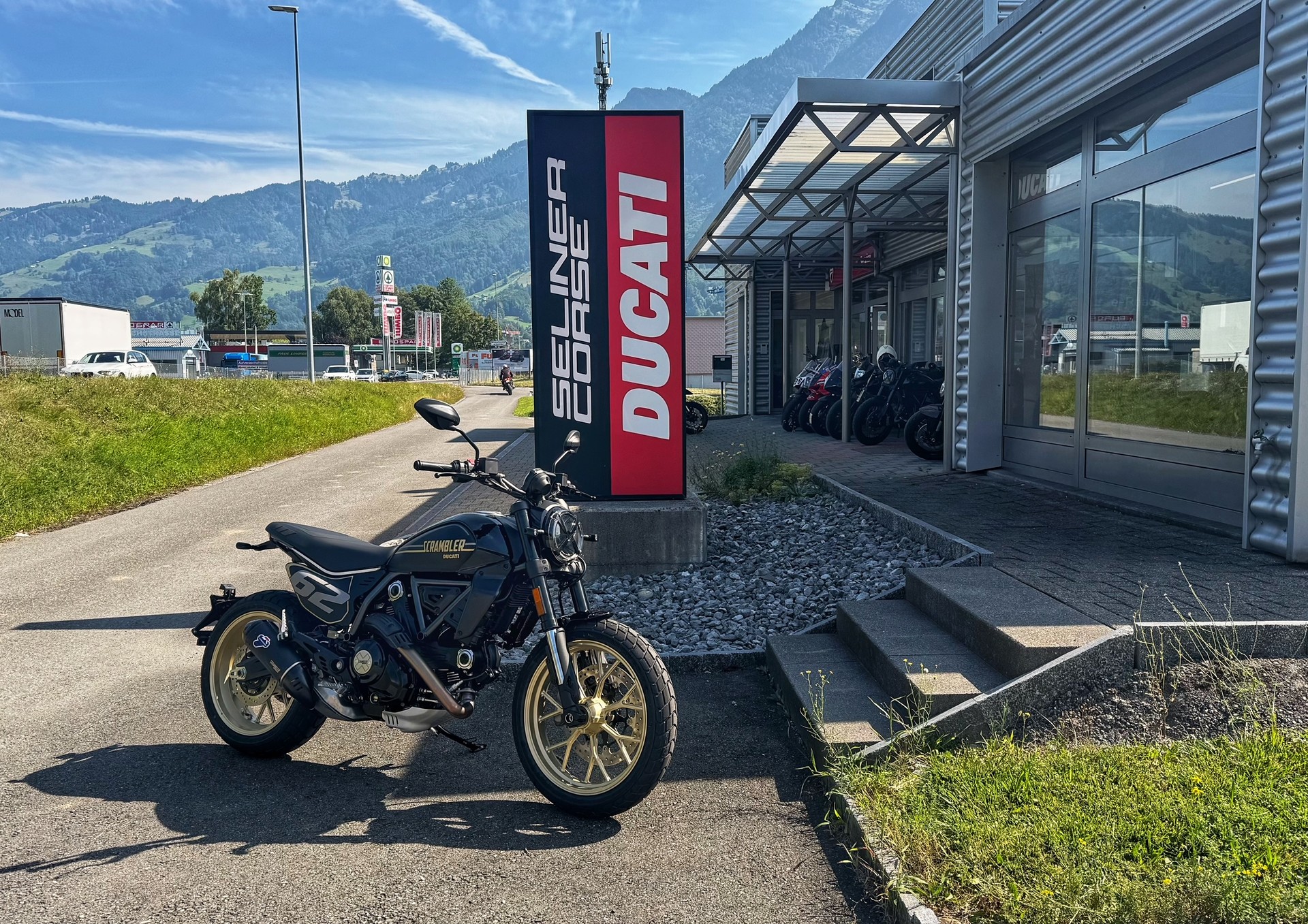 DUCATI Scrambler 803 Full Throttle