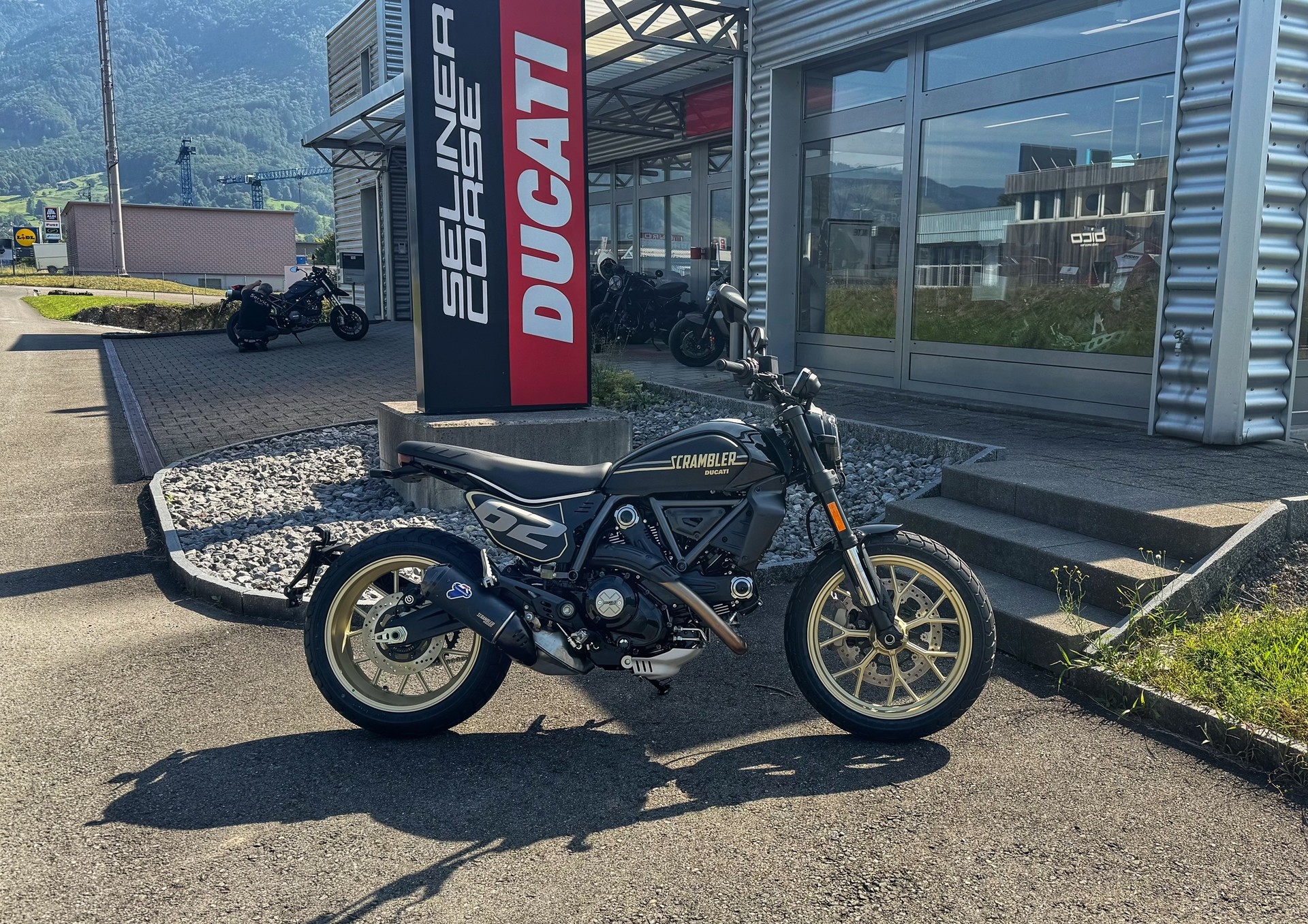 DUCATI Scrambler 803 Full Throttle-image-3