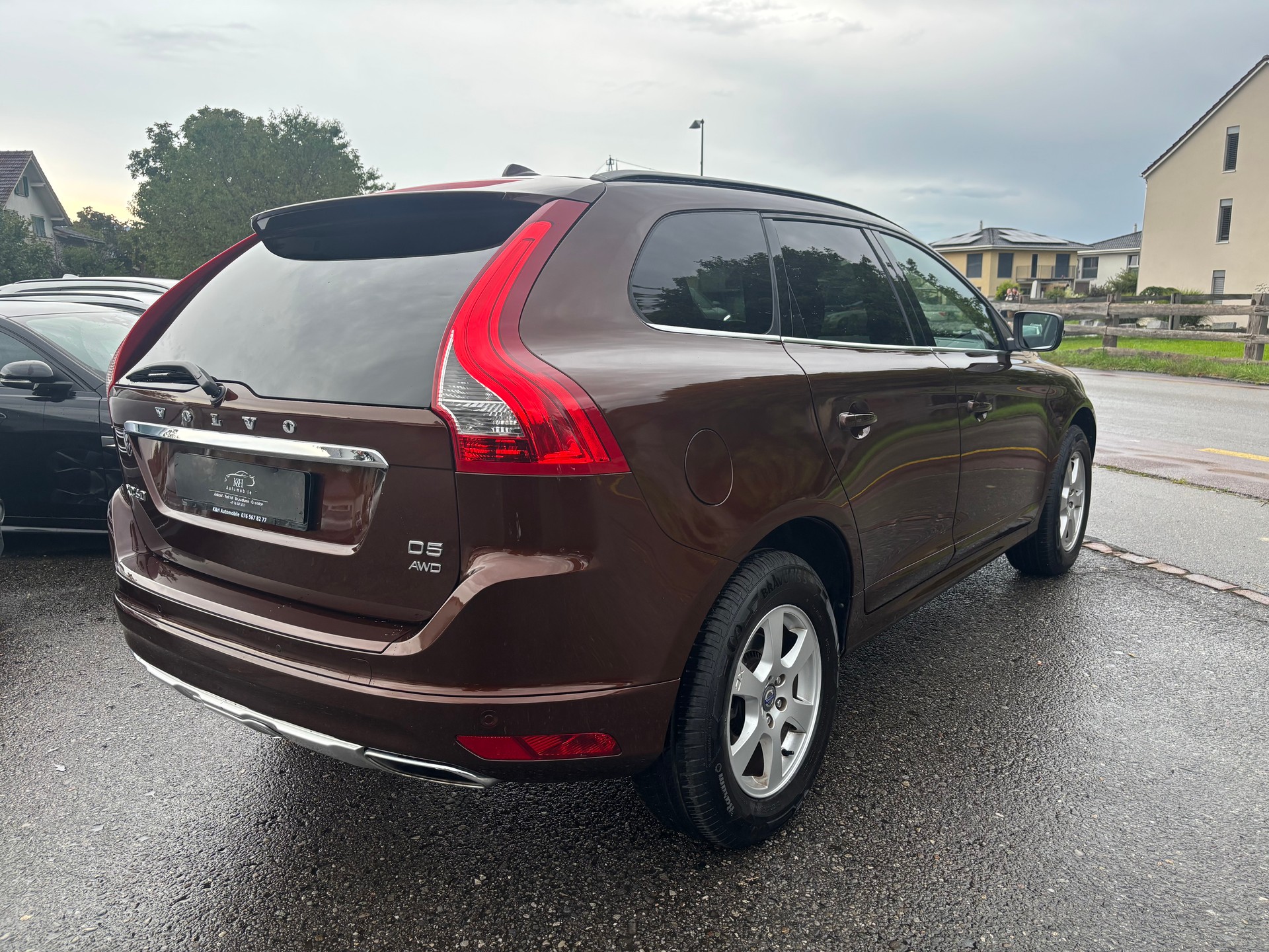 VOLVO XC60 D5 AWD Momentum Geartronic-image-8