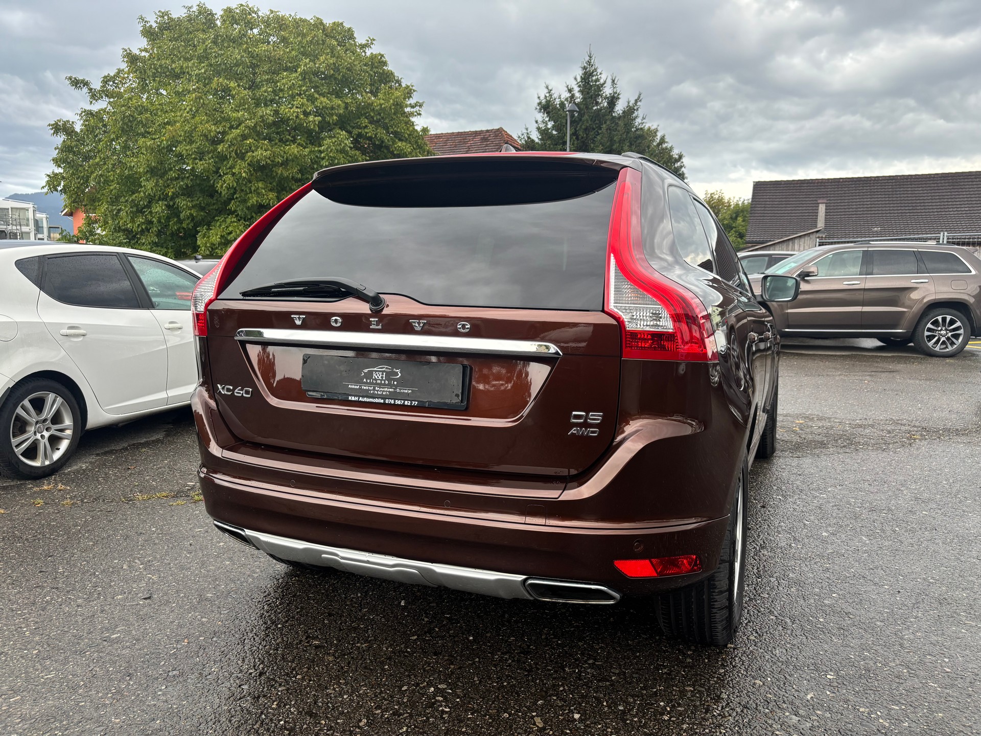 VOLVO XC60 D5 AWD Momentum Geartronic-image-7