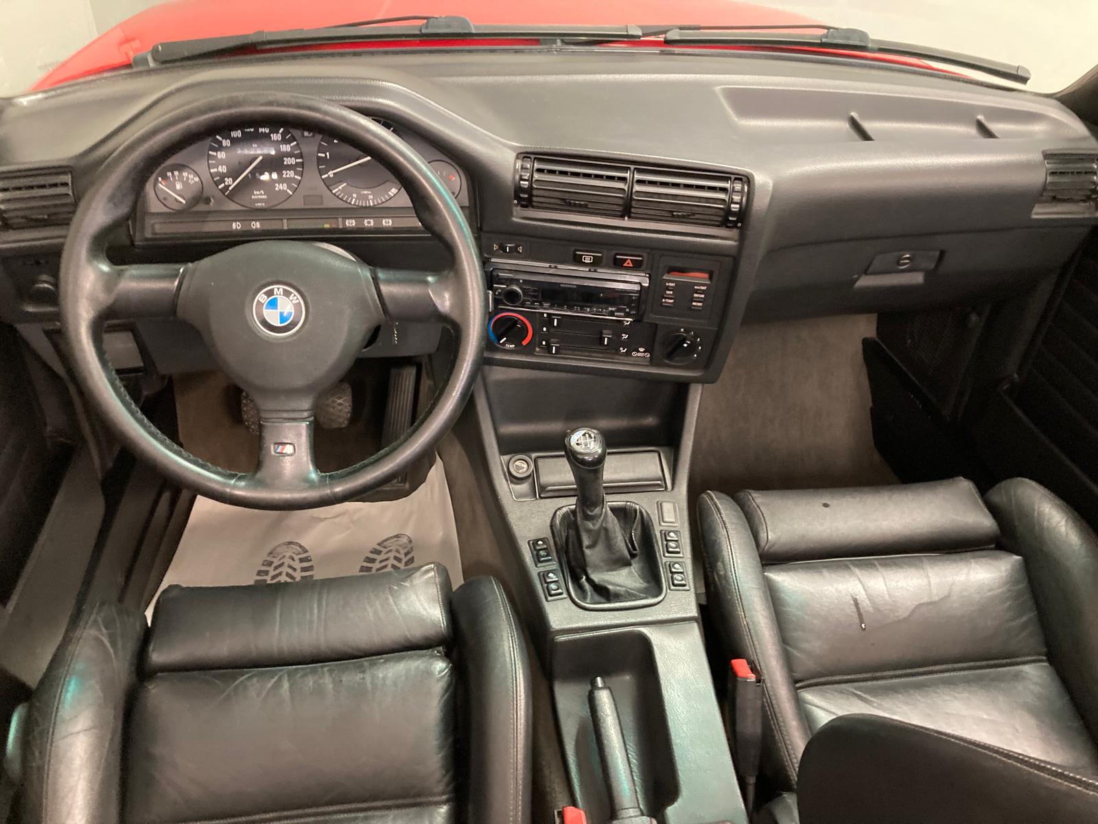 BMW 325i Cabrio-image-7