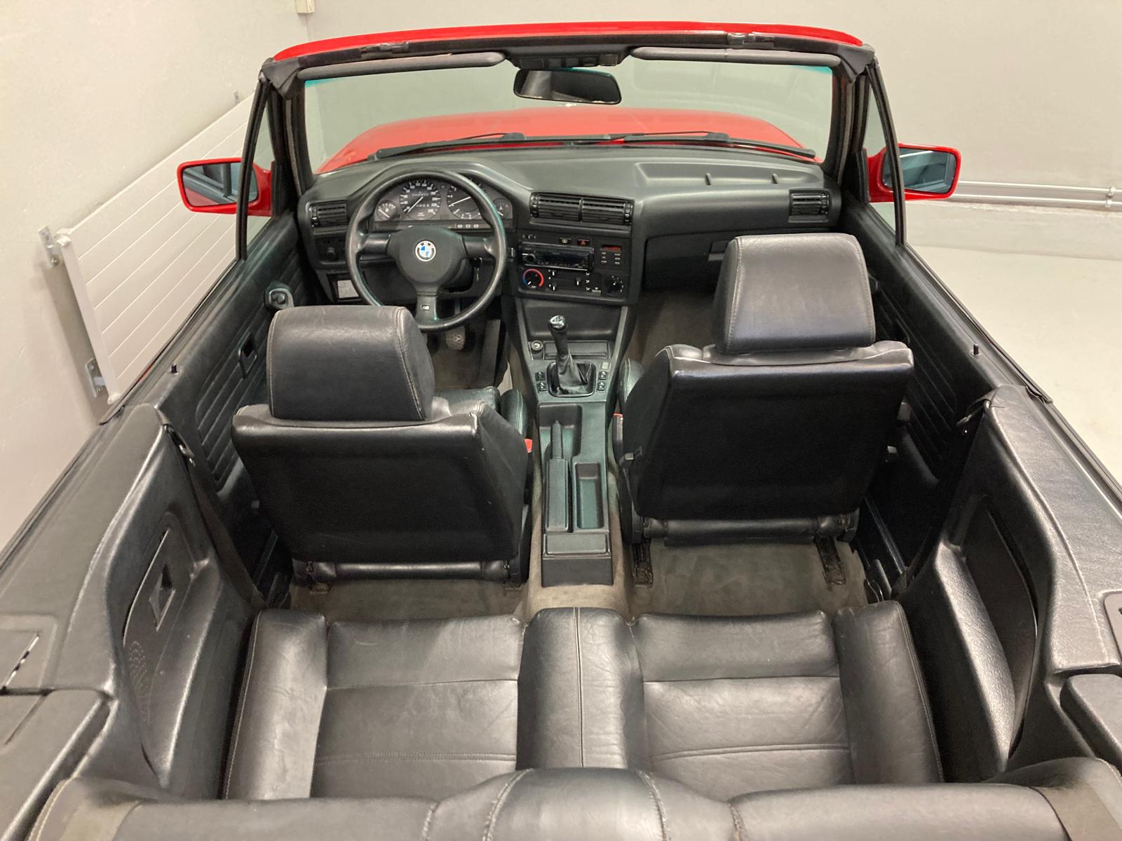 BMW 325i Cabrio-image-8