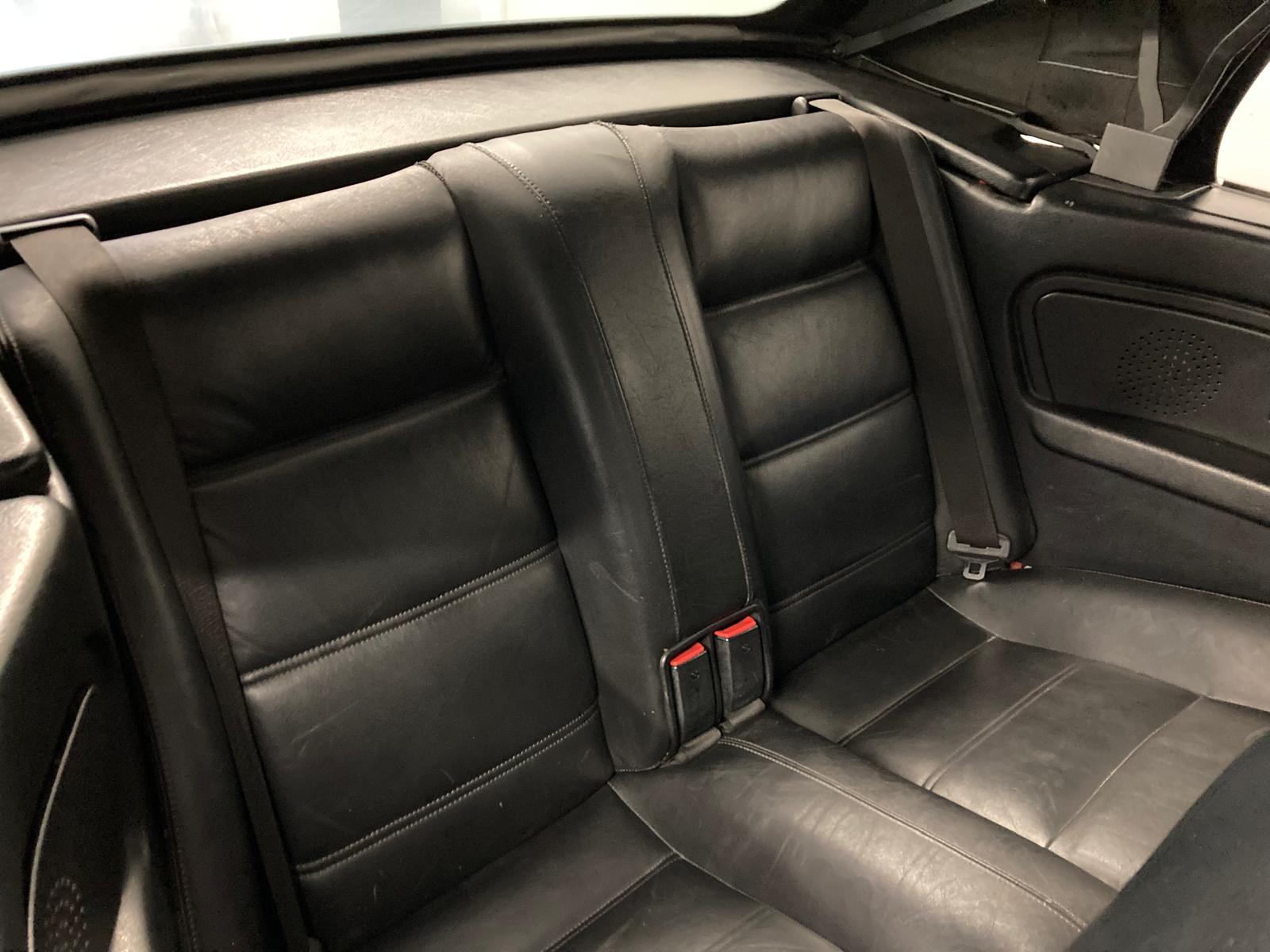 BMW 325i Cabrio-image-11