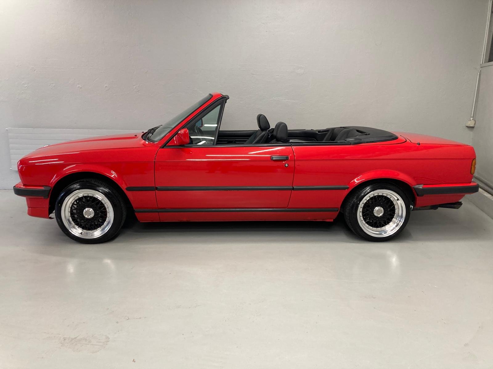 BMW 325i Cabrio-image-3