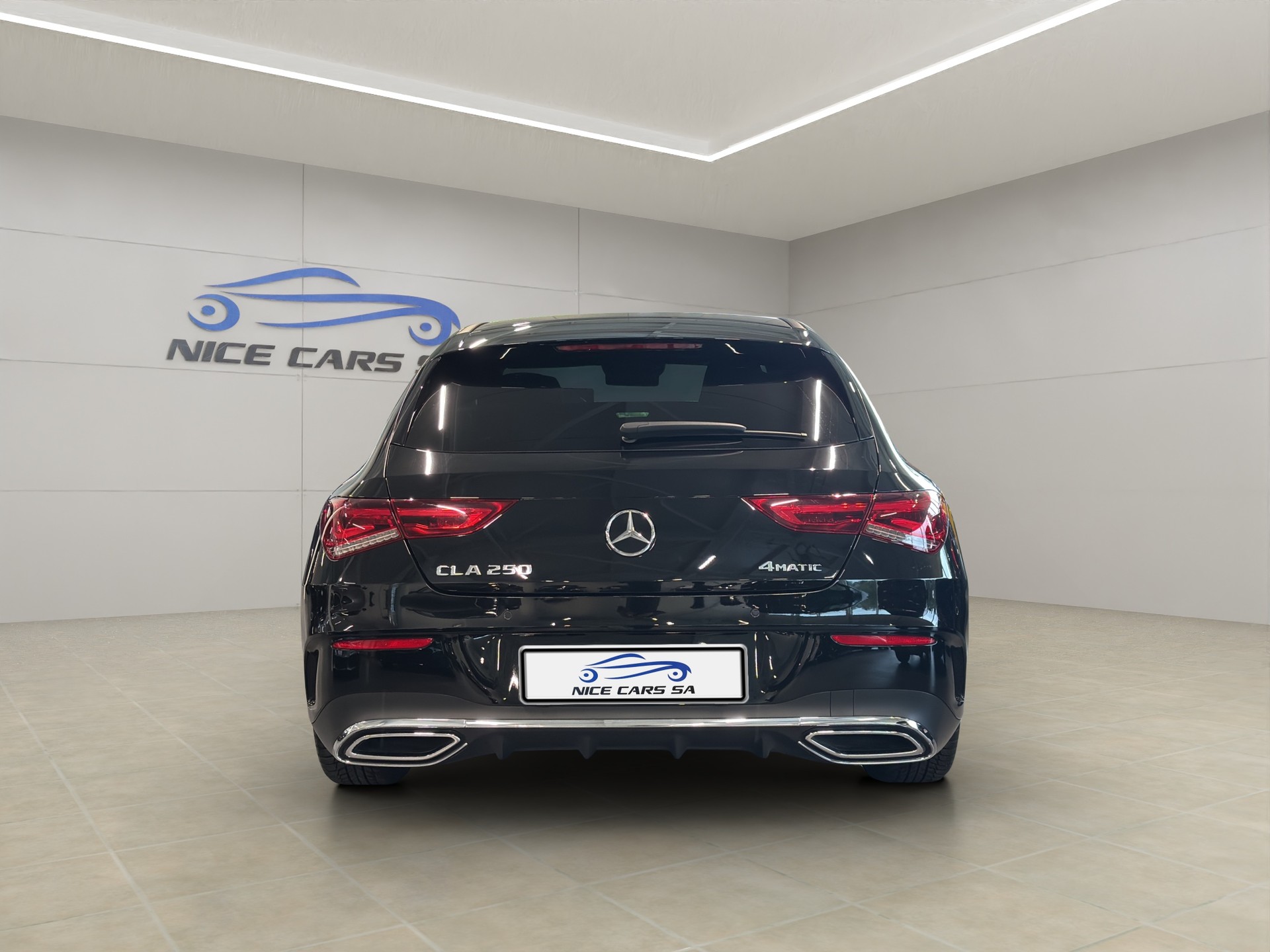 MERCEDES-BENZ CLA Shooting Brake 250 4Matic 7G-DCT AMG Line-image-5
