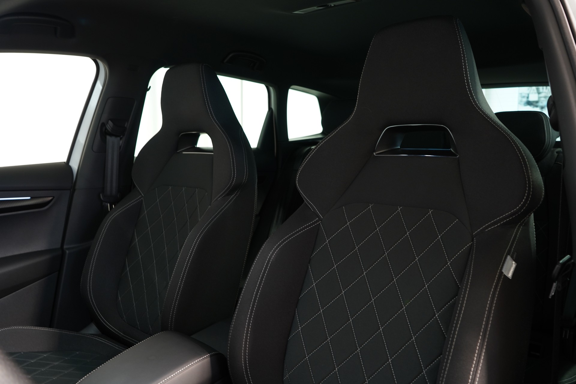SKODA Karoq 1.5 TSI SportLine DSG-image-15